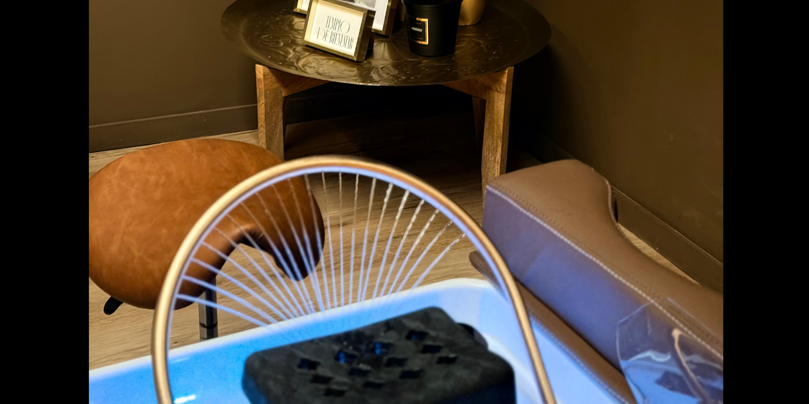 Capçal dels llits al temple benestar, SPA Body Hair Santa Calma de Sant Cugat. FOTO: Cedida