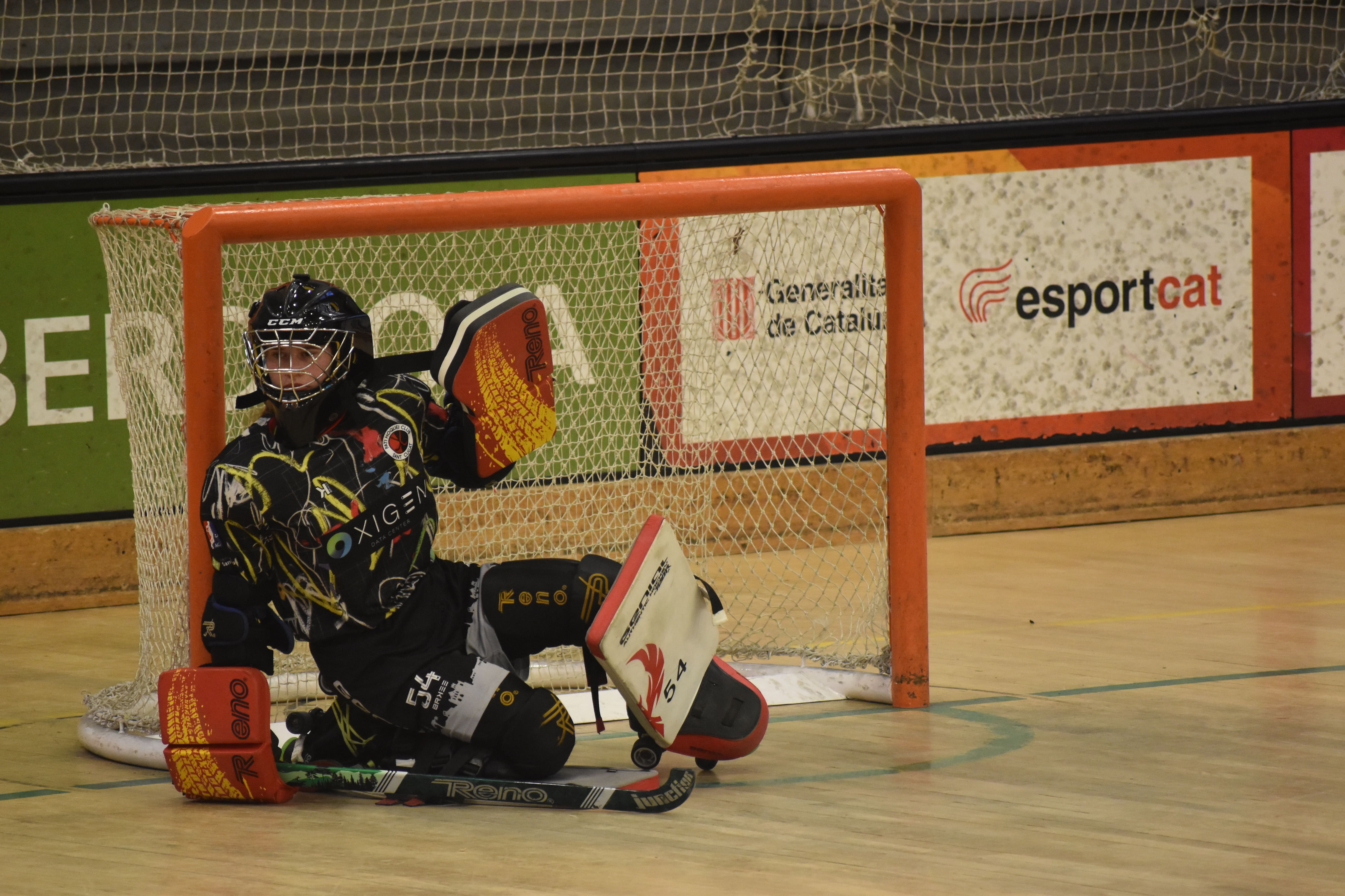 Carla Batlle, portera de l'Oxigen Patí Hoquei Club Sant Cugat. FOTO: Lluna Fabregat