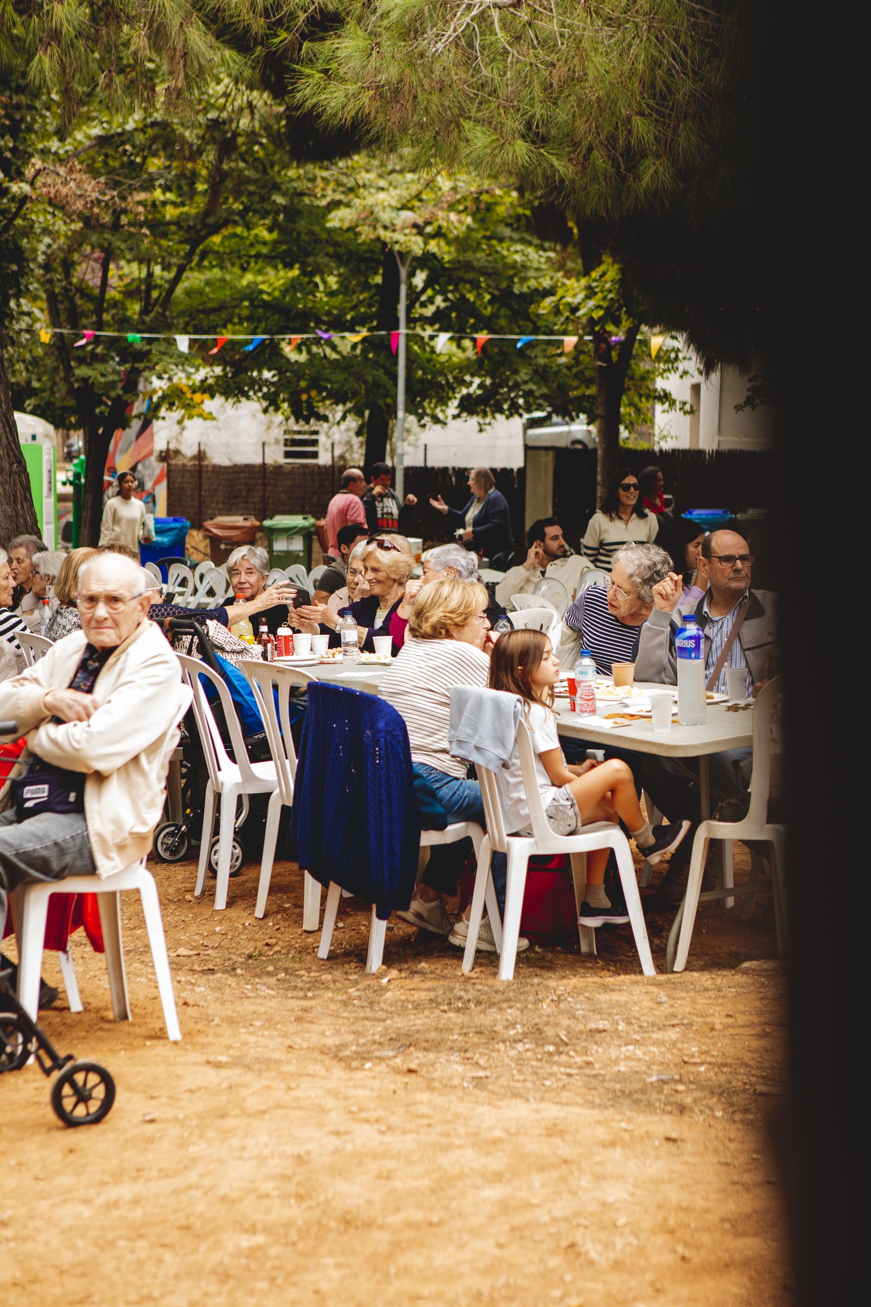 Unes 350 persones han participat en la paella popular FOTO: Joan Arribas (TOT Sant Cugat) 