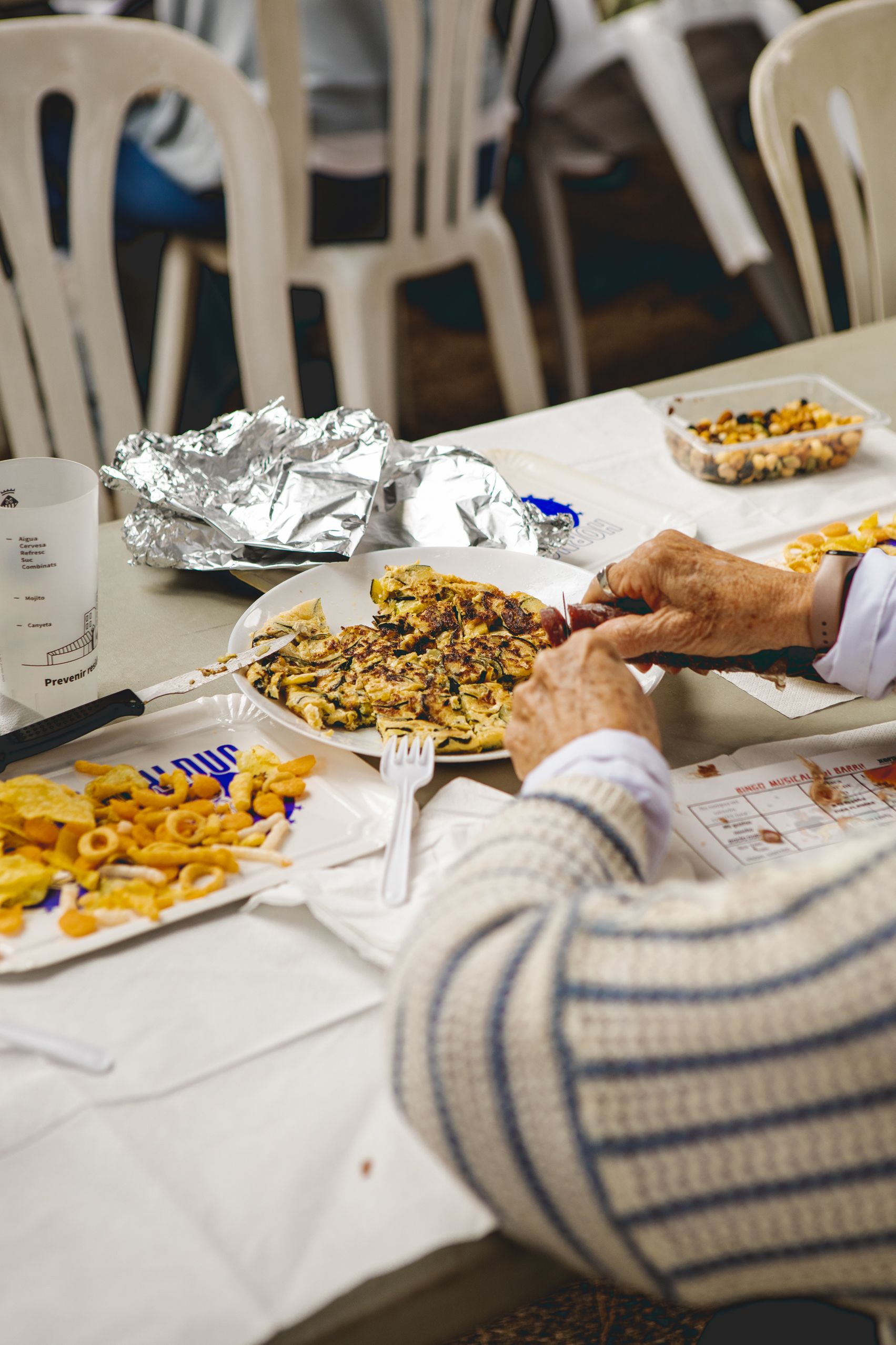 Unes 350 persones han participat en la paella popular FOTO: Joan Arribas (TOT Sant Cugat) 