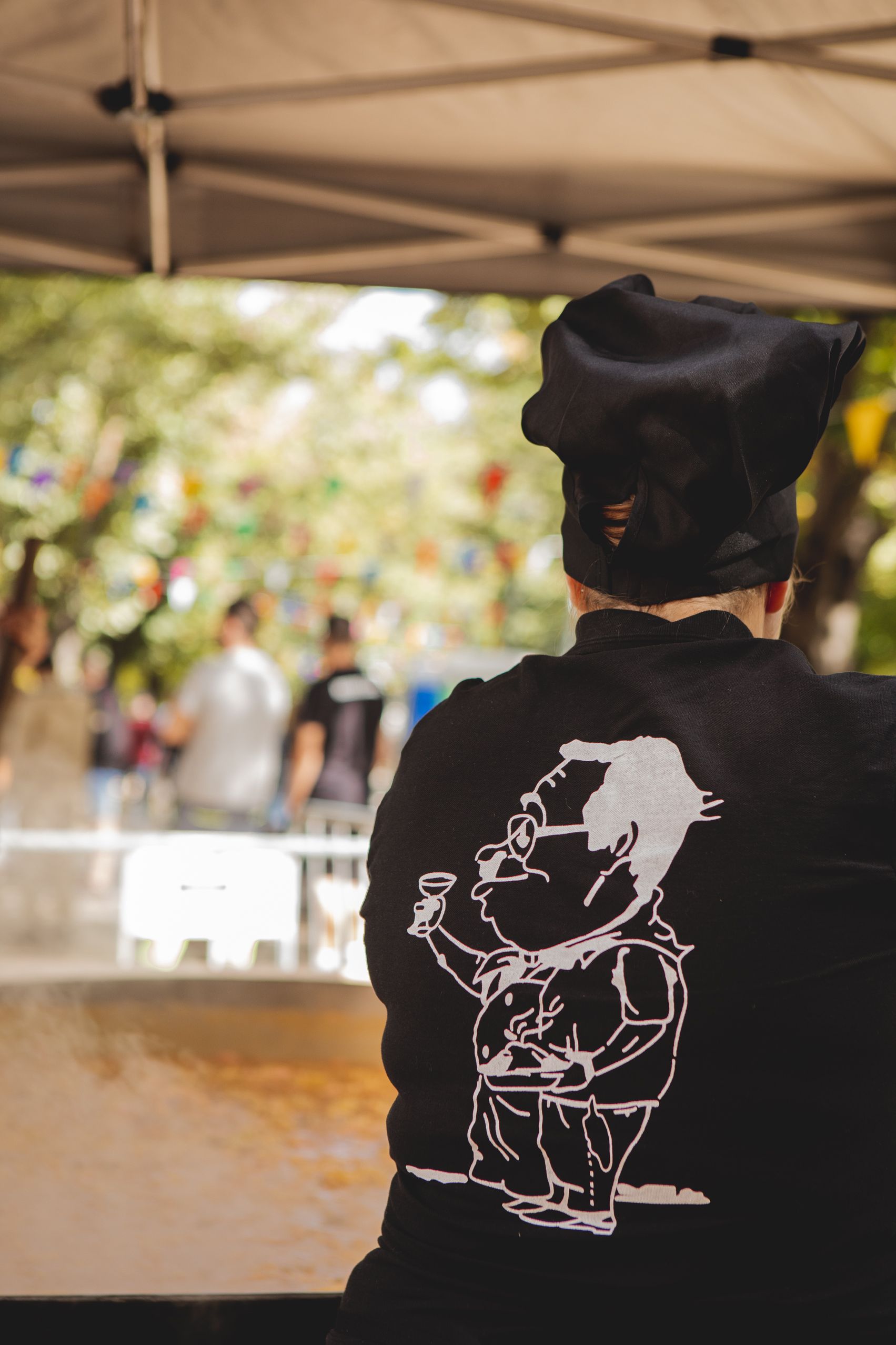 Unes 350 persones han participat en la paella popular FOTO: Joan Arribas (TOT Sant Cugat) 