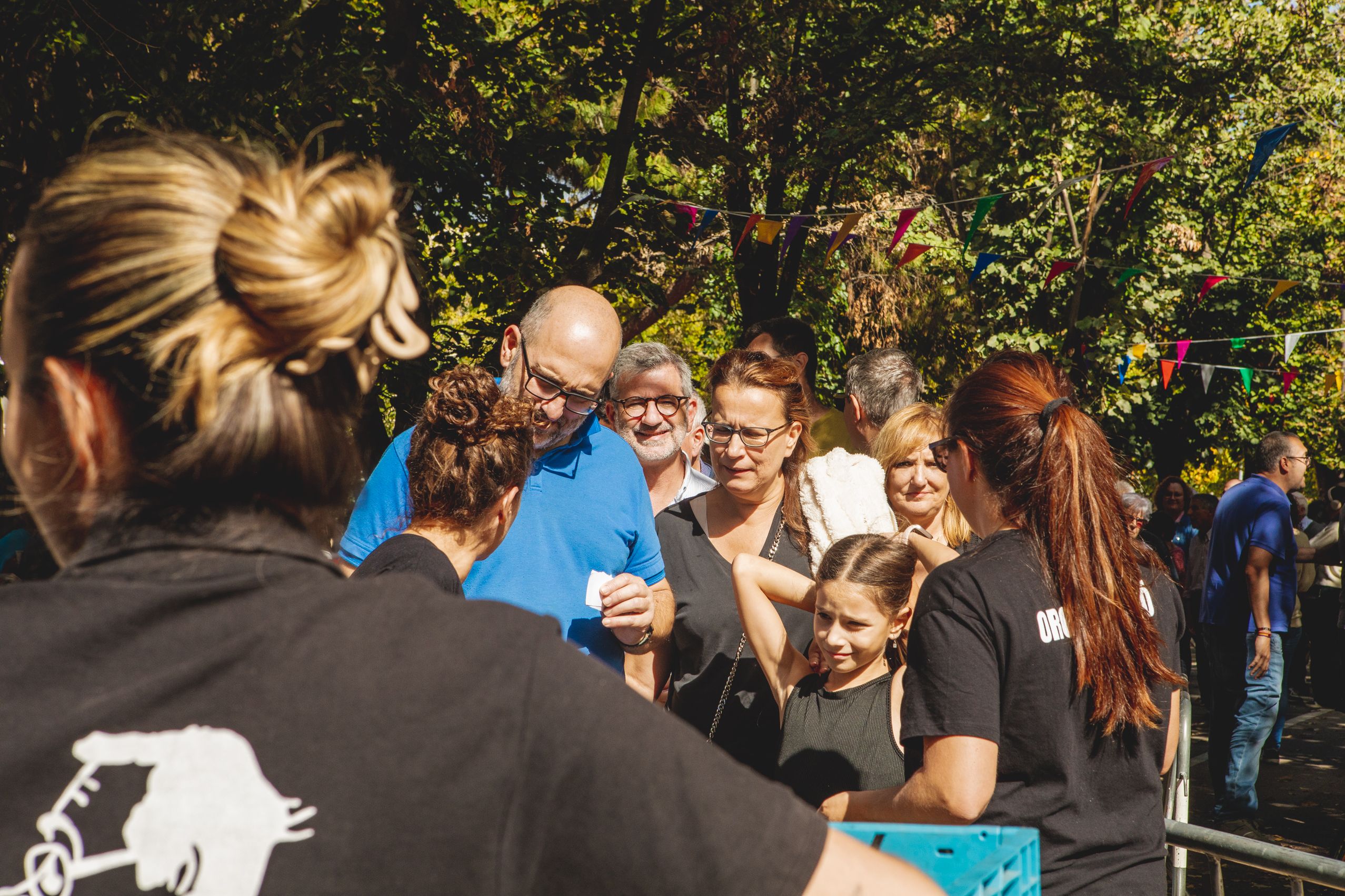 Unes 350 persones han participat en la paella popular FOTO: Joan Arribas (TOT Sant Cugat) 
