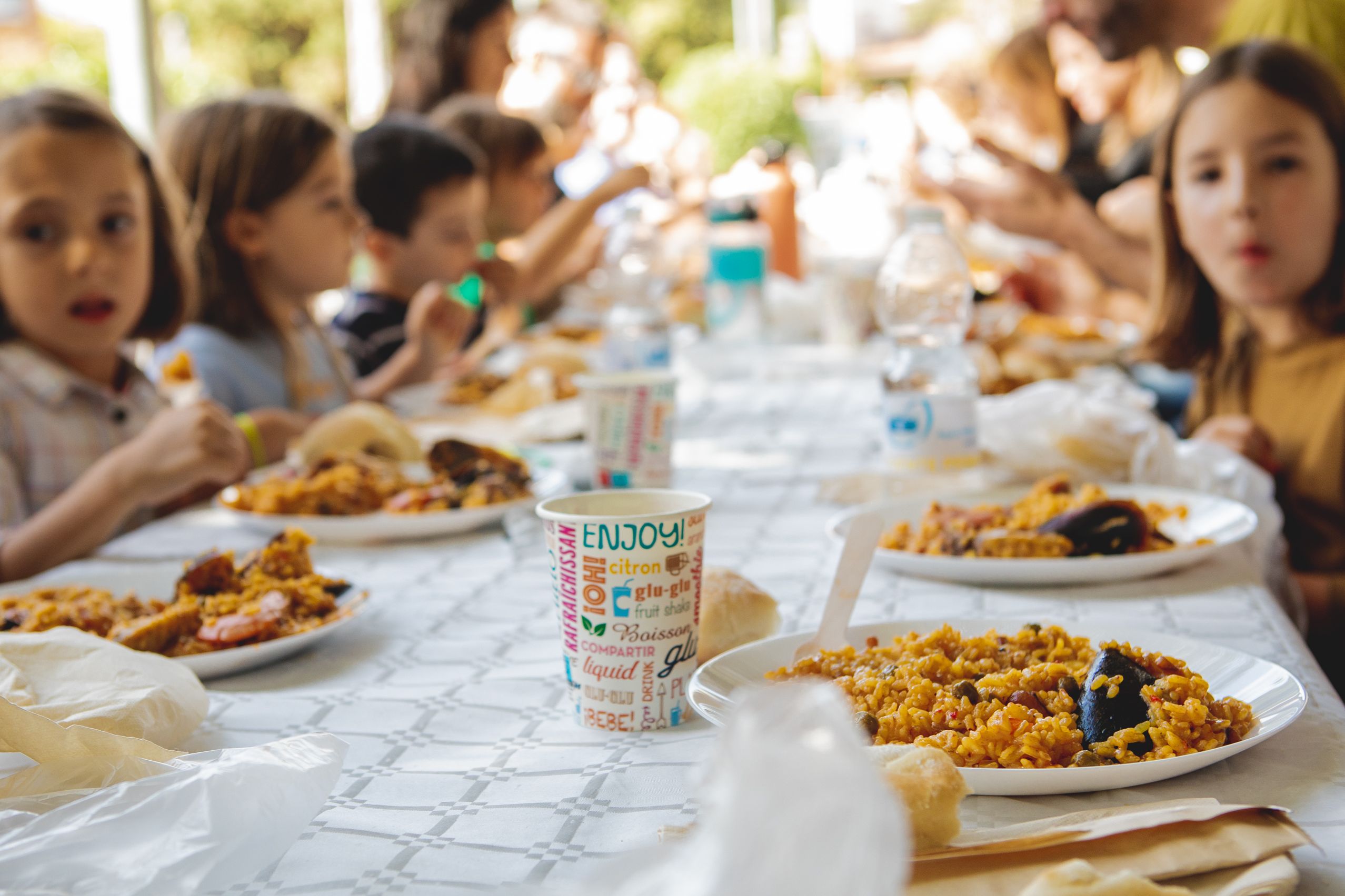 Unes 350 persones han participat en la paella popular FOTO: Joan Arribas (TOT Sant Cugat) 