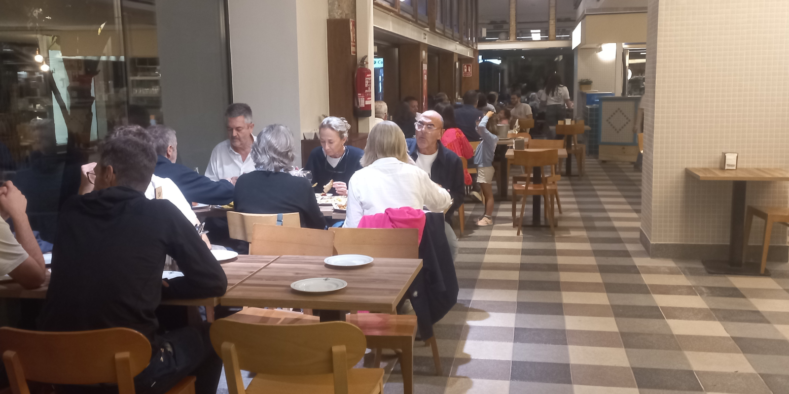 El Mercat Vell ha reobert a plena activitat. FOTO: TOT Sant Cugat