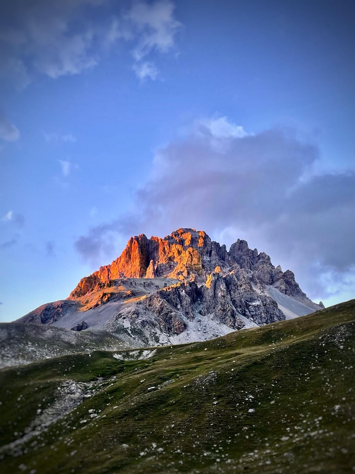 Capvespre roig - Alps Francesos FOTO: Pol Tendil