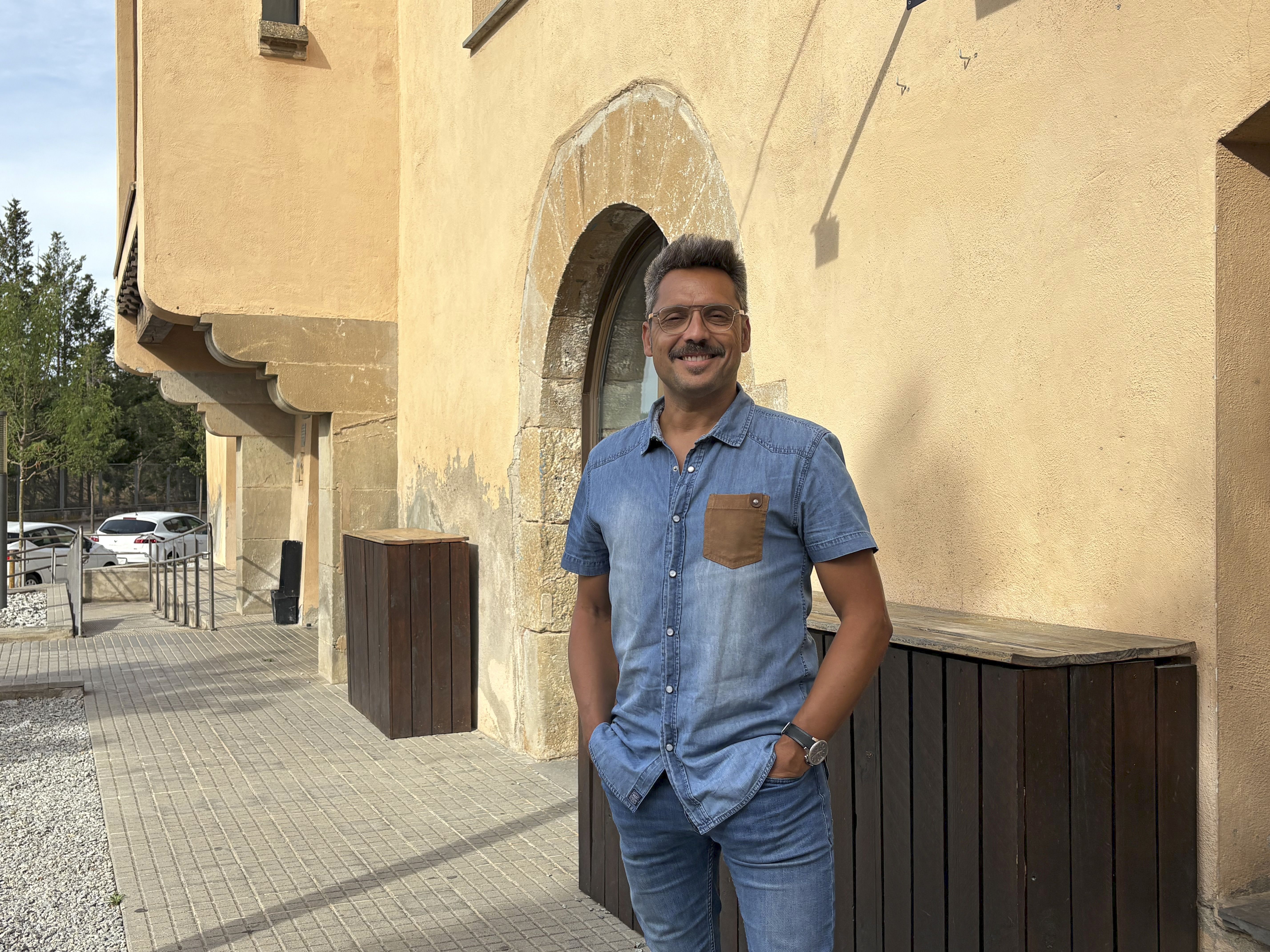 Joan Pau Chaves a la masia de Torreblanca on té lloc el campus FOTO: Àgata Guinó (TOT Sant Cugat) 