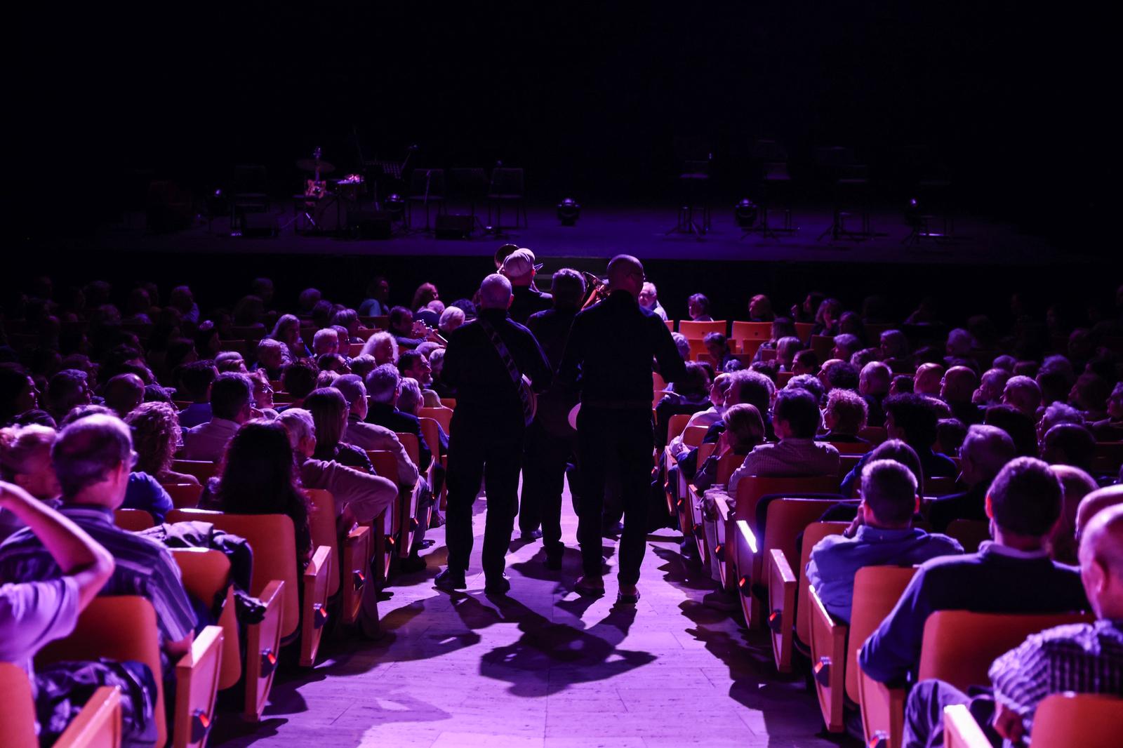 'L’humor i la festa', espectacle inaugural del Festival Nacional de Poesia. FOTO: Ajuntament