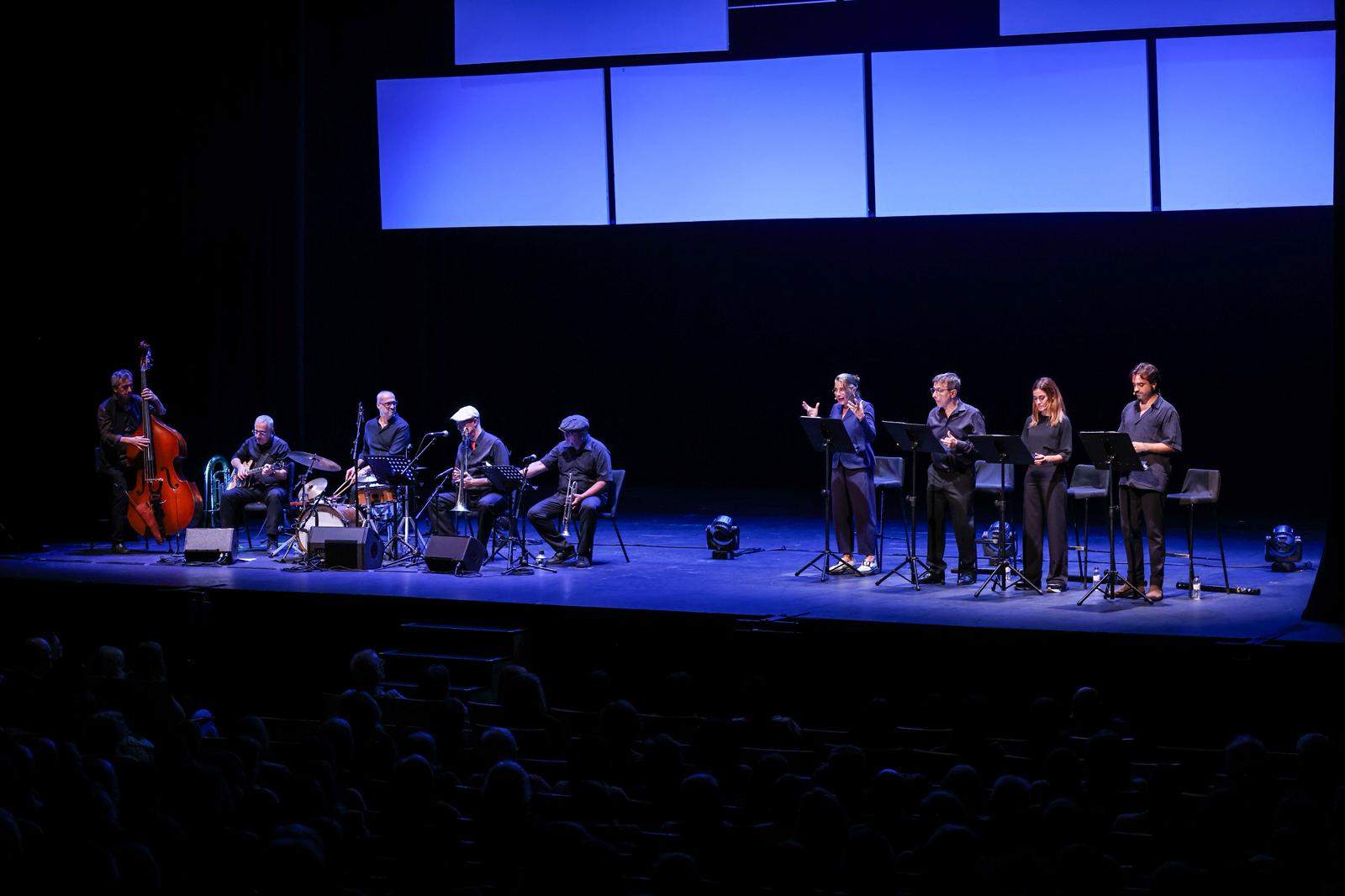 'L’humor i la festa', espectacle inaugural del Festival Nacional de Poesia. FOTO: Ajuntament