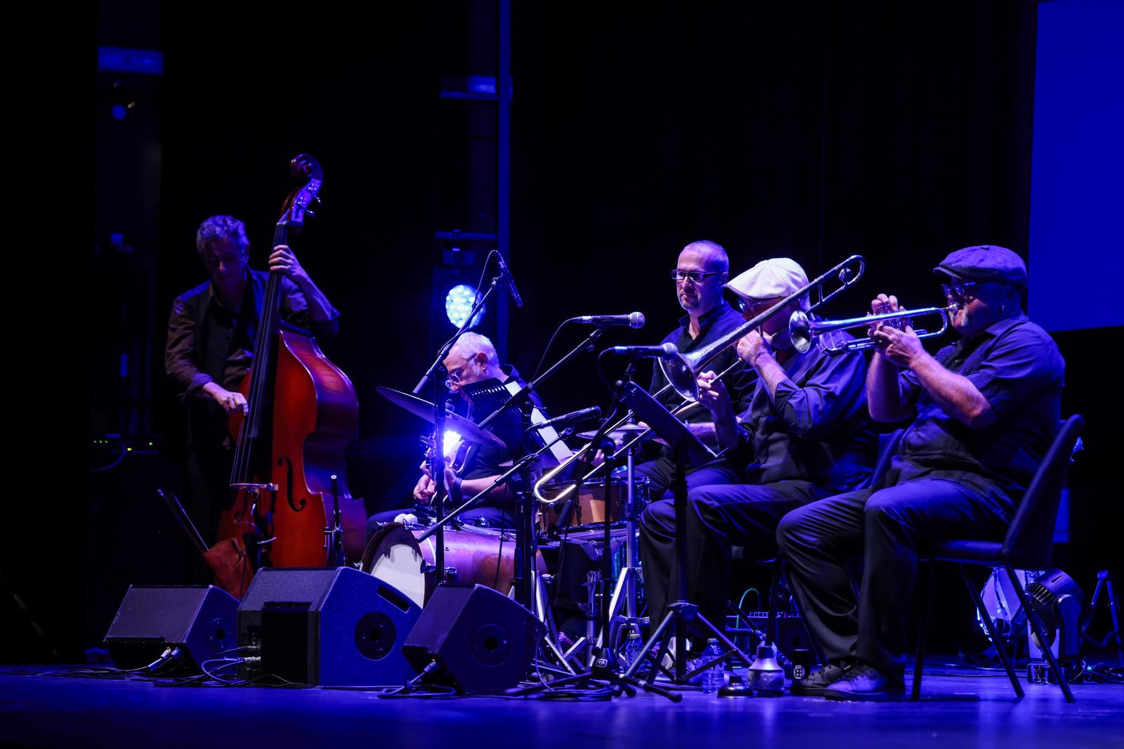 'L’humor i la festa', espectacle inaugural del Festival Nacional de Poesia. FOTO: Ajuntament