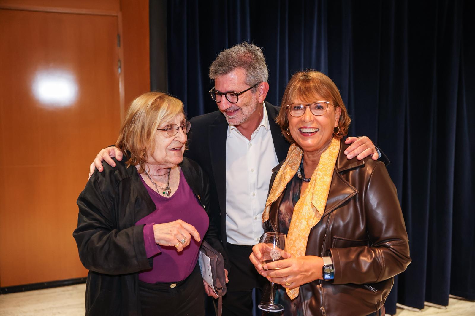 'L’humor i la festa', espectacle inaugural del Festival Nacional de Poesia. FOTO: Ajuntament