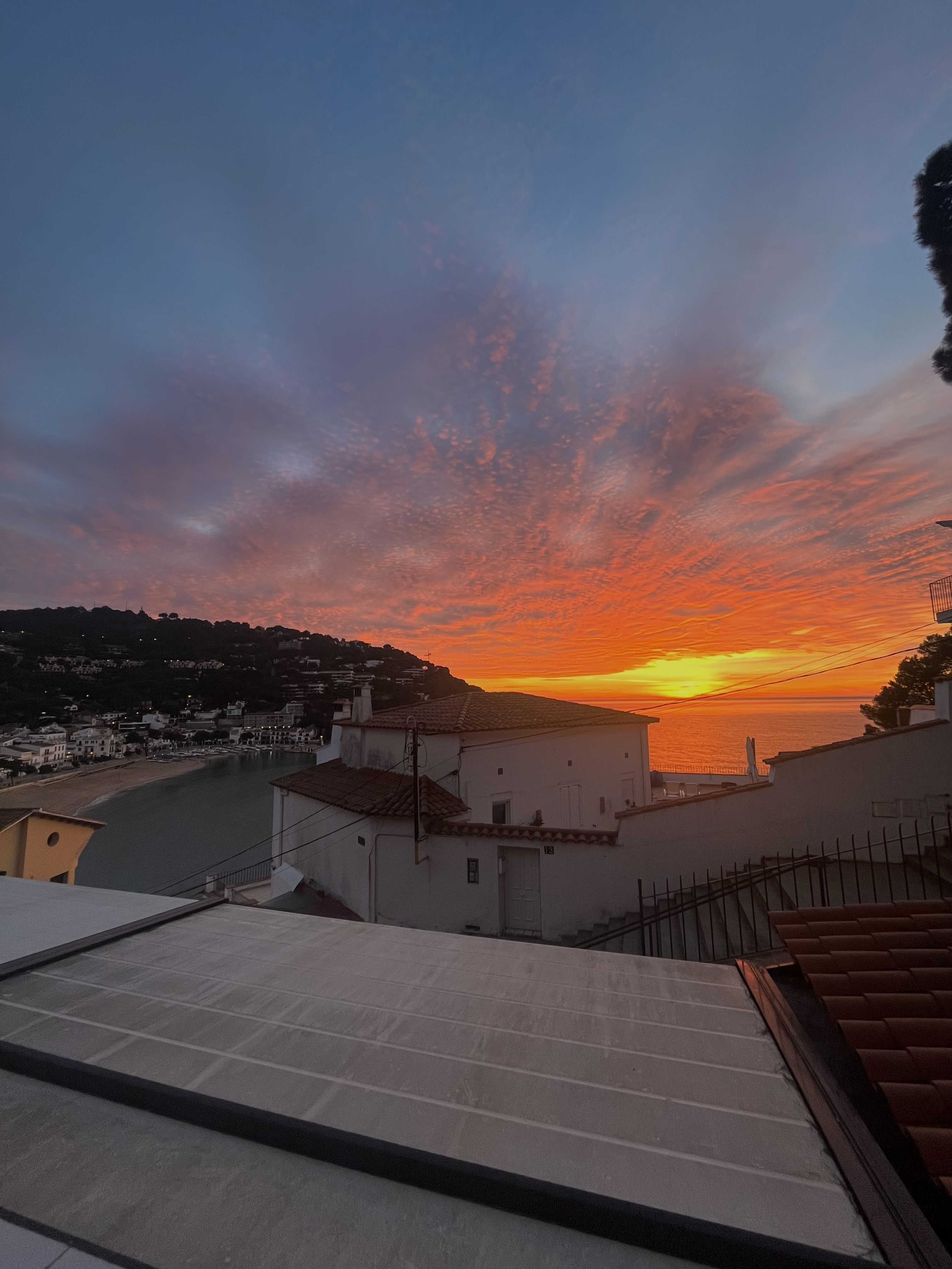 Eixida del sol - Llafranc FOTO: Noa Ginjaume Matas