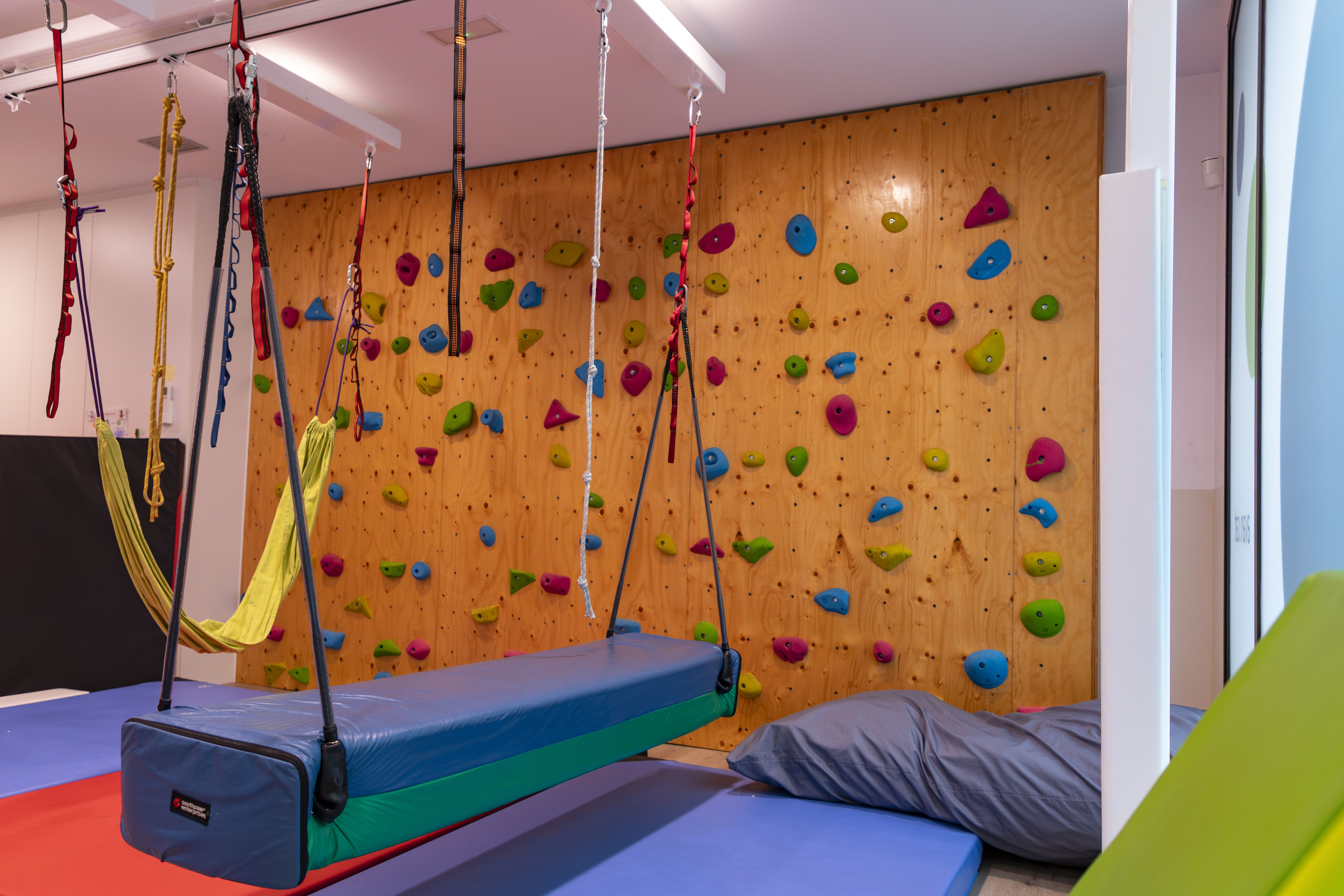 La memòria visuoespaial ens permet, per exemple, recordar on hem deixat les claus, orientar-nos dins d’un edifici o seguir un camí conegut sense haver de pensar-hi conscientment. FOTO: Cedida