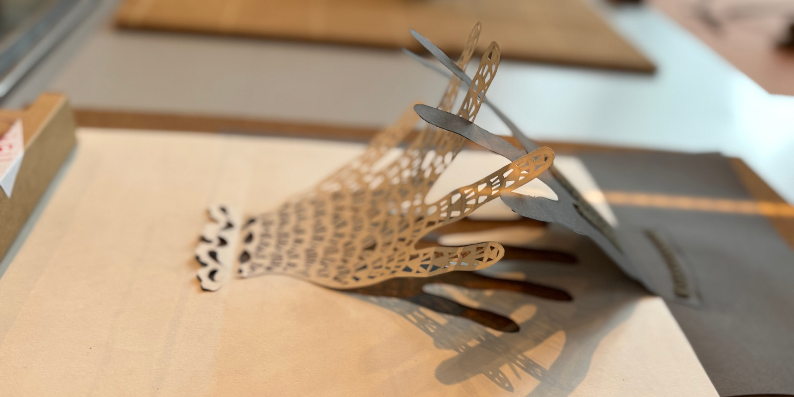 Obra de l'exposició homenatge a Àlex Susanna. FOTO: TOT Sant Cugat