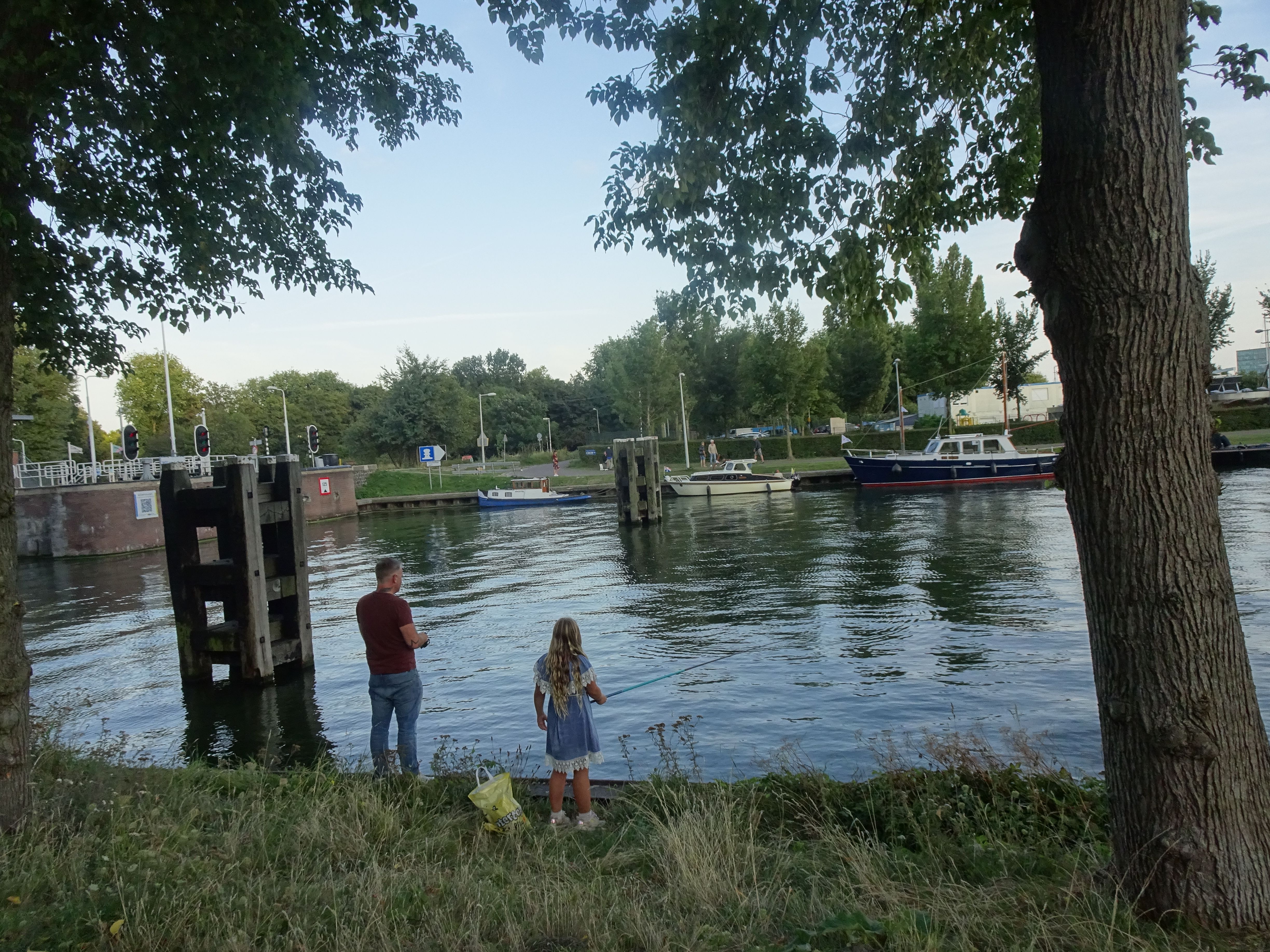 Esperant amb bona companyia - Amsterdam FOTO: M.Llum Gomez Escalera 