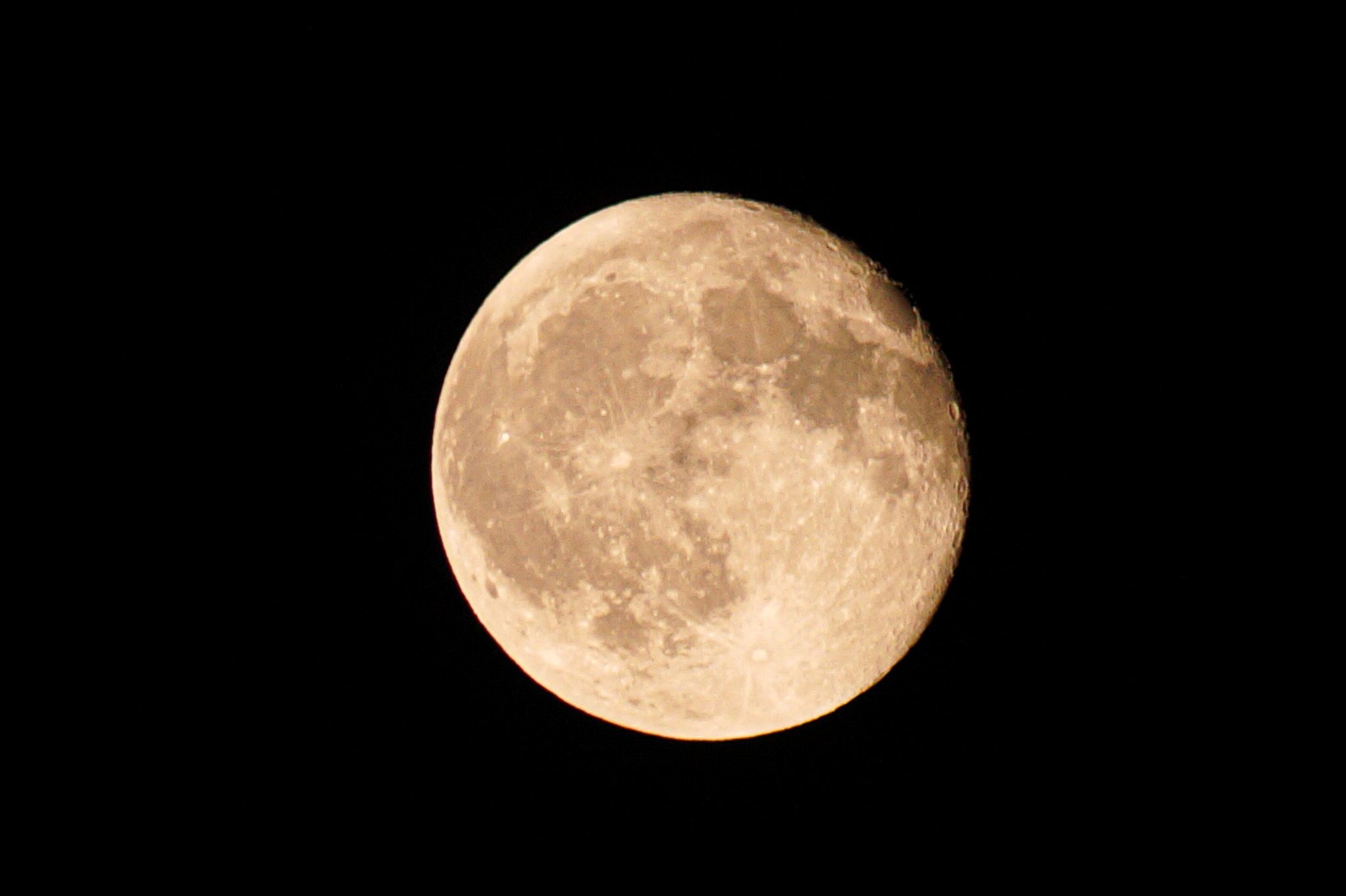 Lluna d'estiu - Vinaràs - Castellá FOTO: Paloma Laburu Congosto 