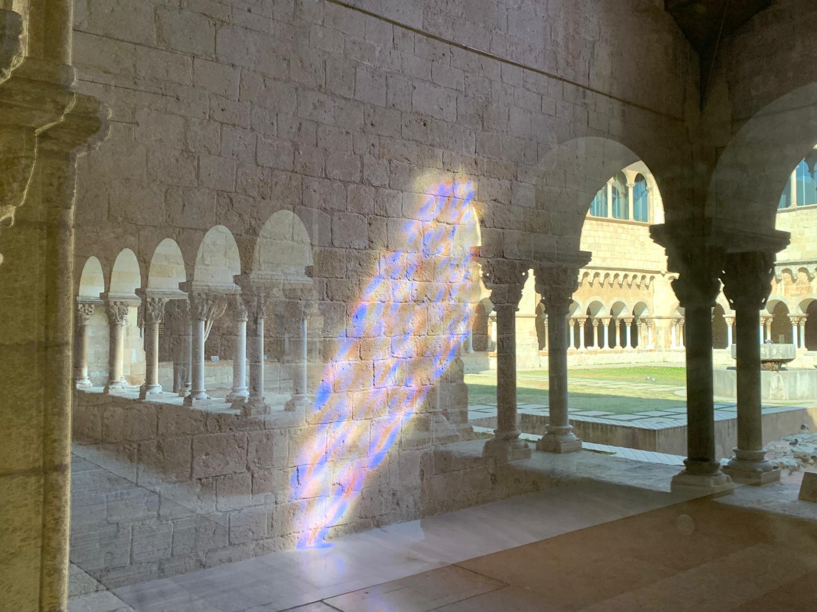 Llum i preséncia al claustre - Claustre del Monestir de Sant Cugat del Vallès FOTO: Albert Cortina Ramos 