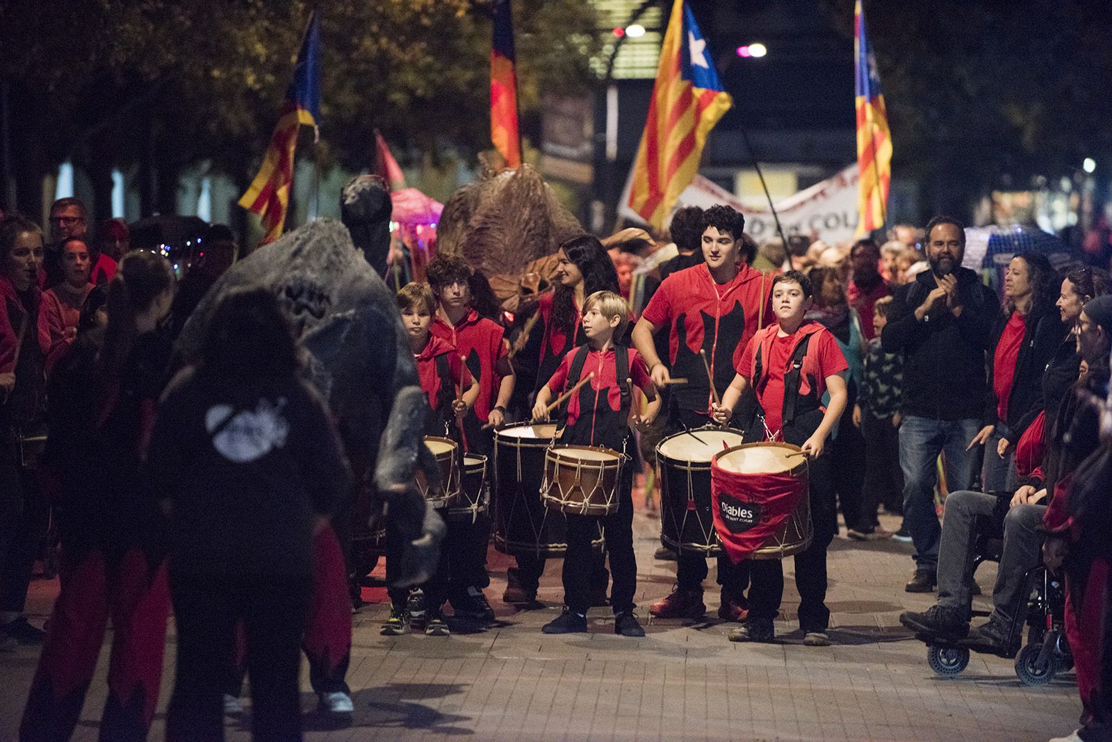Cercavila de les entitats. FOTO: Bernat Millet.
