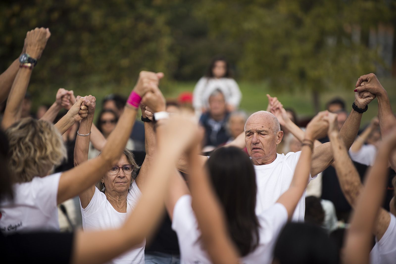 Ballada de Festa de Tardor de l'Esbart amb la col·laboració de l'Entitat Sardanista Sant Cugat. FOTO: Bernat Millet.