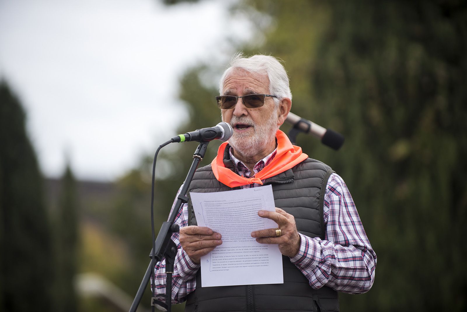 Lectura del manifest i sorteig de la panera. FOTO: Bernat Millet.
