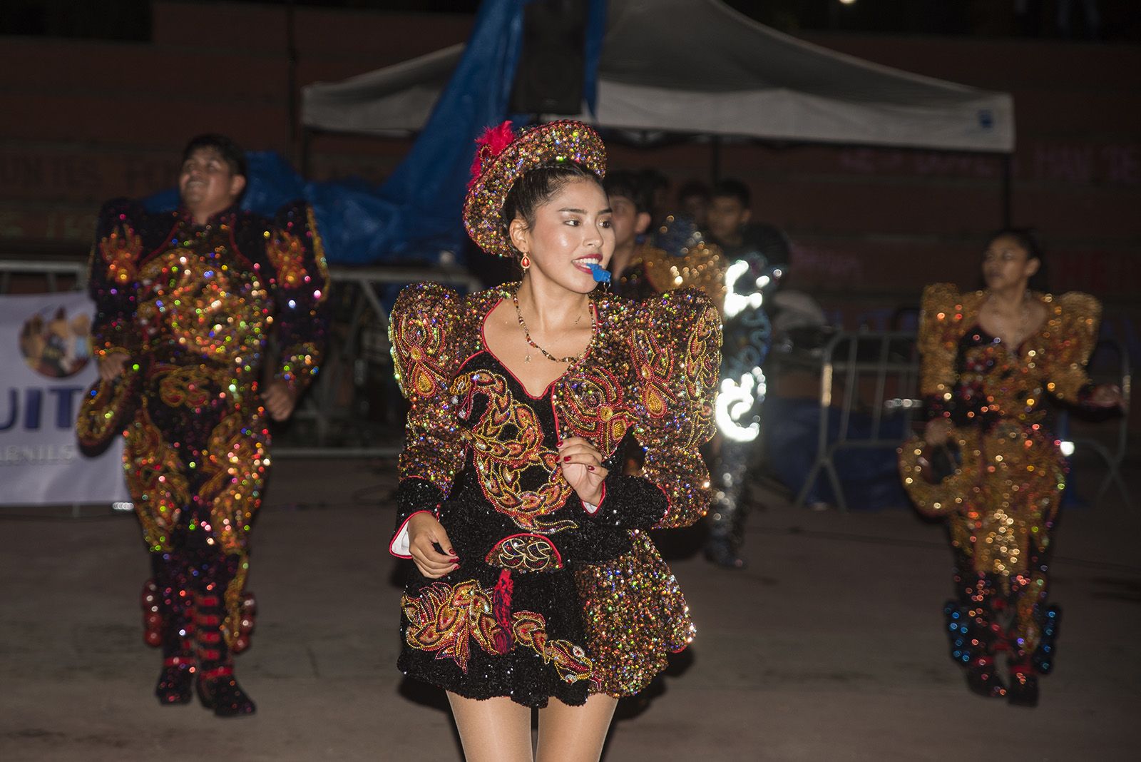 Mostra de dansa boliviana. FOTO: Bernat Millet.