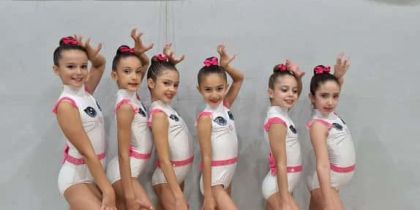 L'equip aleví 5-6 del Club Gimnàstica Rítmica i Estètica Sant Cugat que va fer podi en la 1a fase de la Copa Catalana Conjunts Tardor. FOTO: Cedida