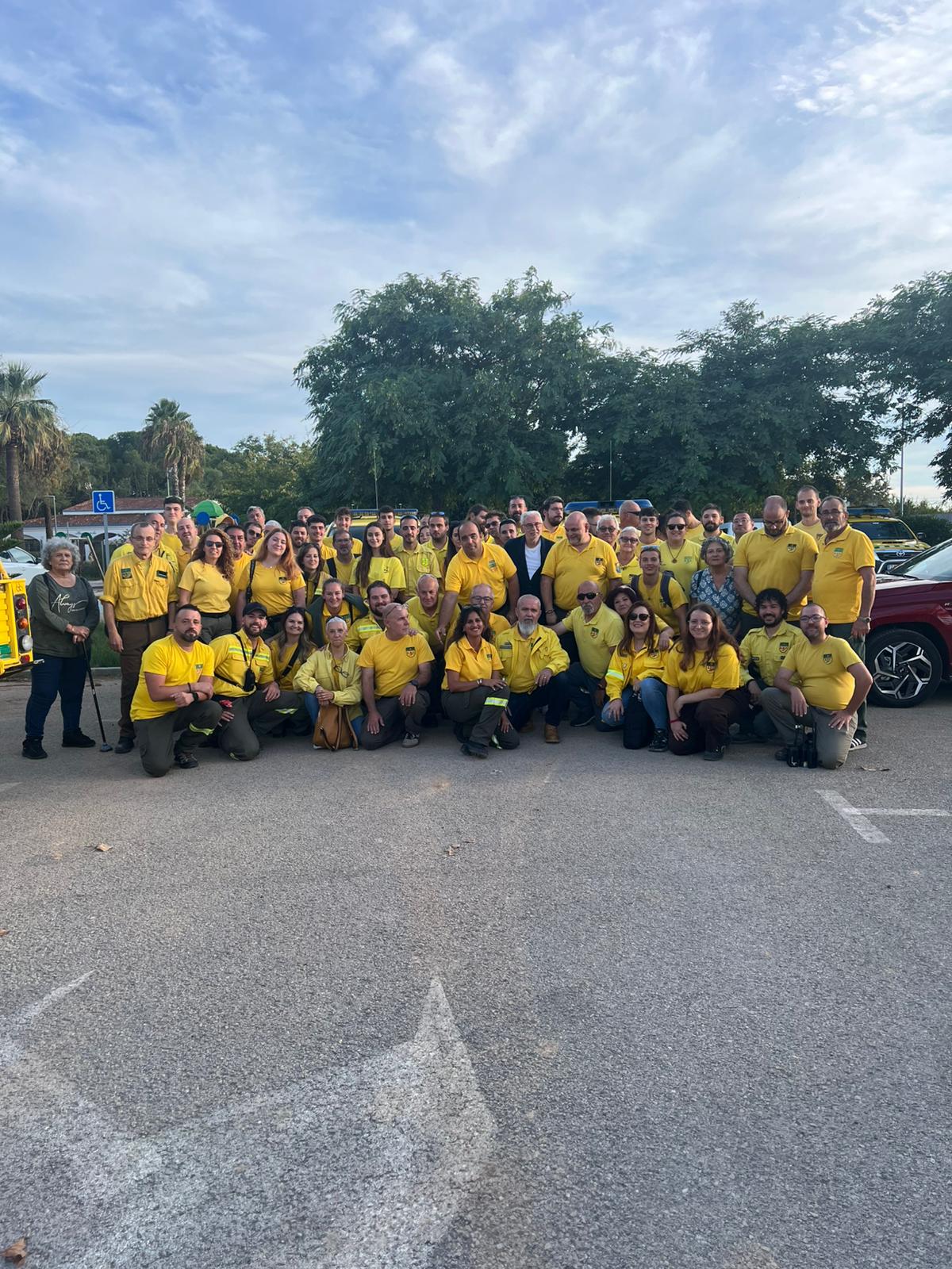7 voluntaris d'ADF Sant Cugat han participat en un homenatge a Picanya amb diferents ADF d'arreu, en el primer any del temporal DANA. FOTO: ADF
