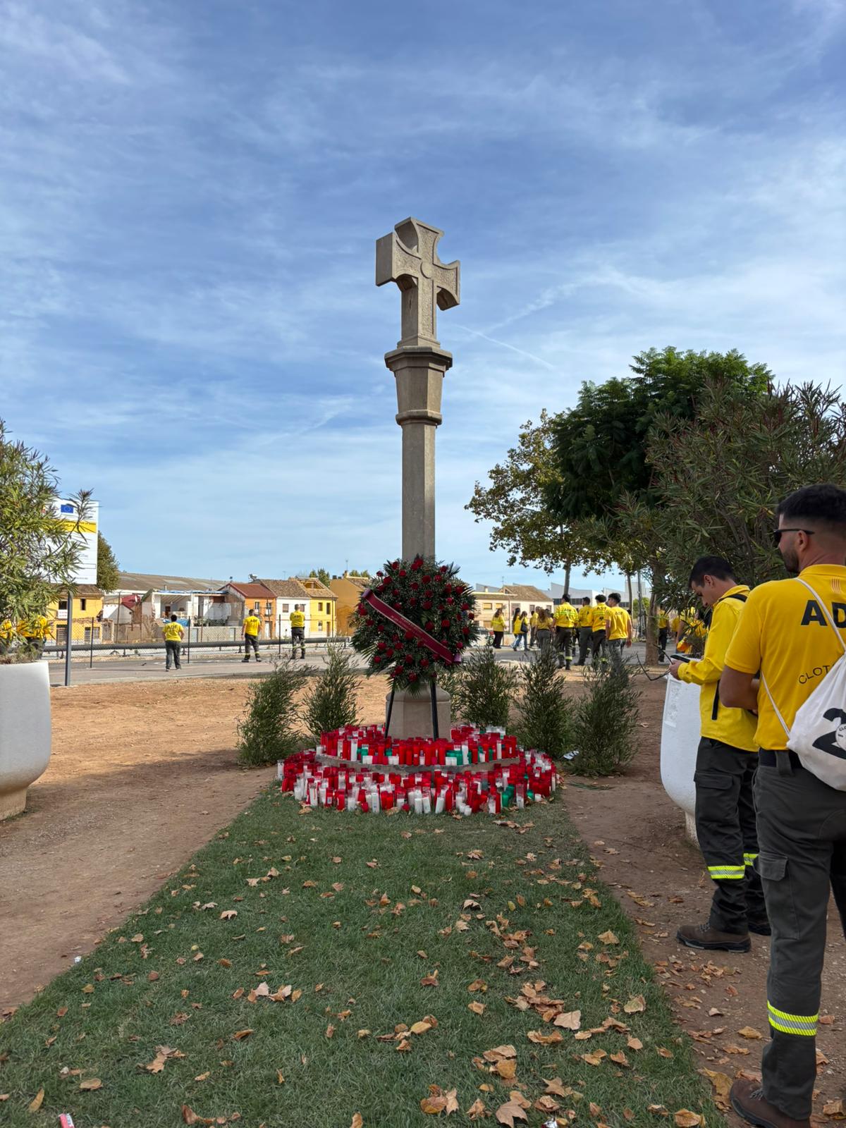 7 voluntaris d'ADF Sant Cugat han participat en un homenatge a Picanya amb diferents ADF d'arreu, en el primer any del temporal DANA. FOTO: ADF