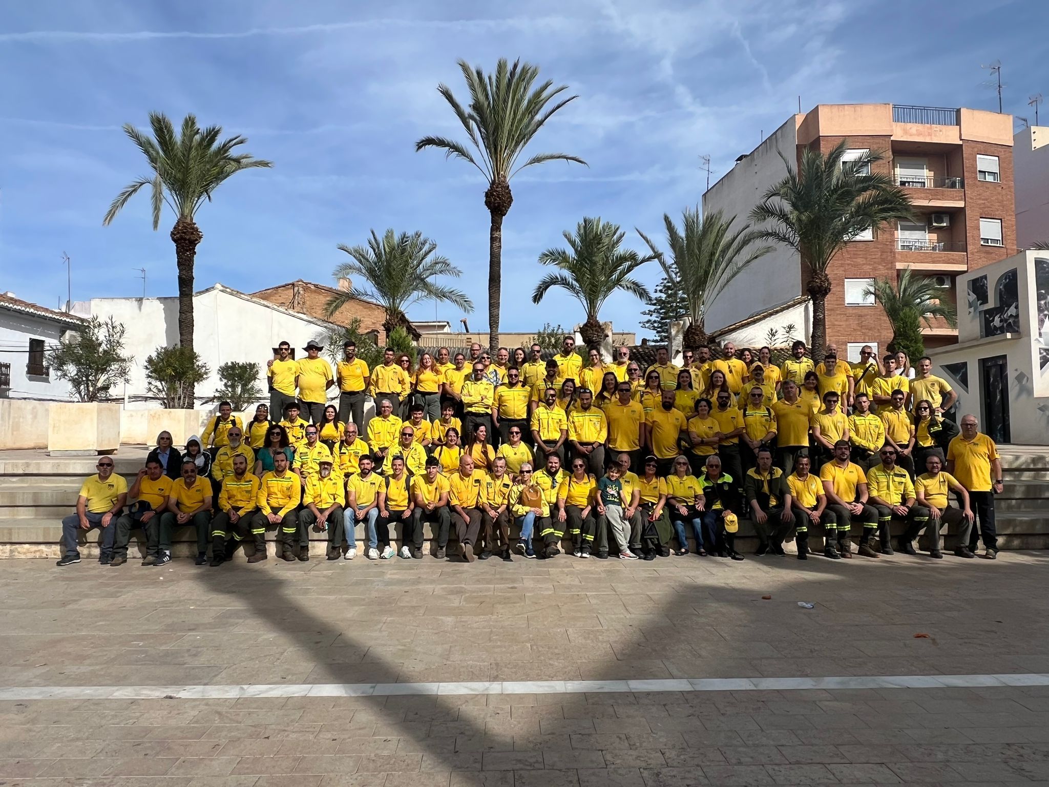 7 voluntaris d'ADF Sant Cugat han participat en un homenatge a Picanya amb diferents ADF d'arreu, en el primer any del temporal DANA. FOTO: ADF