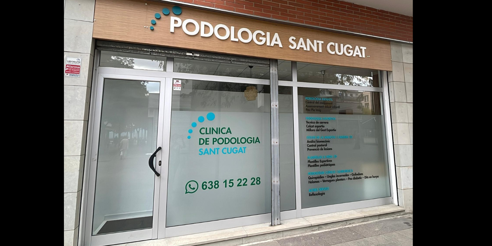 Façana-clinica-podlogia-santcugat