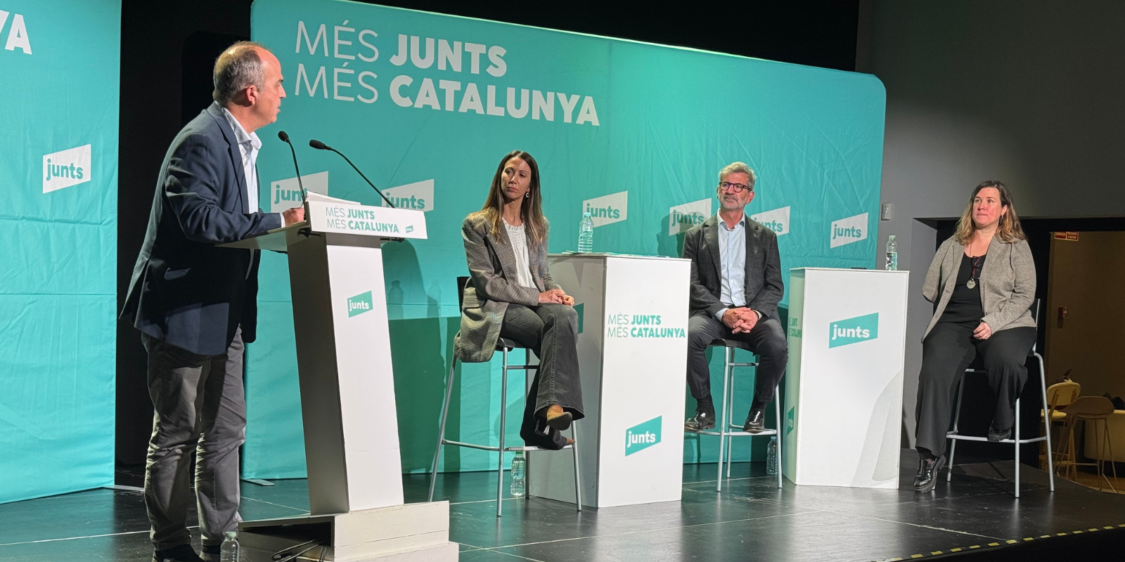 D'esquerra a dreta: Jordi Turull, Judith Toronjo, Josep Maria Vallès i Marta Canas. FOTO: TOT Sant Cugat