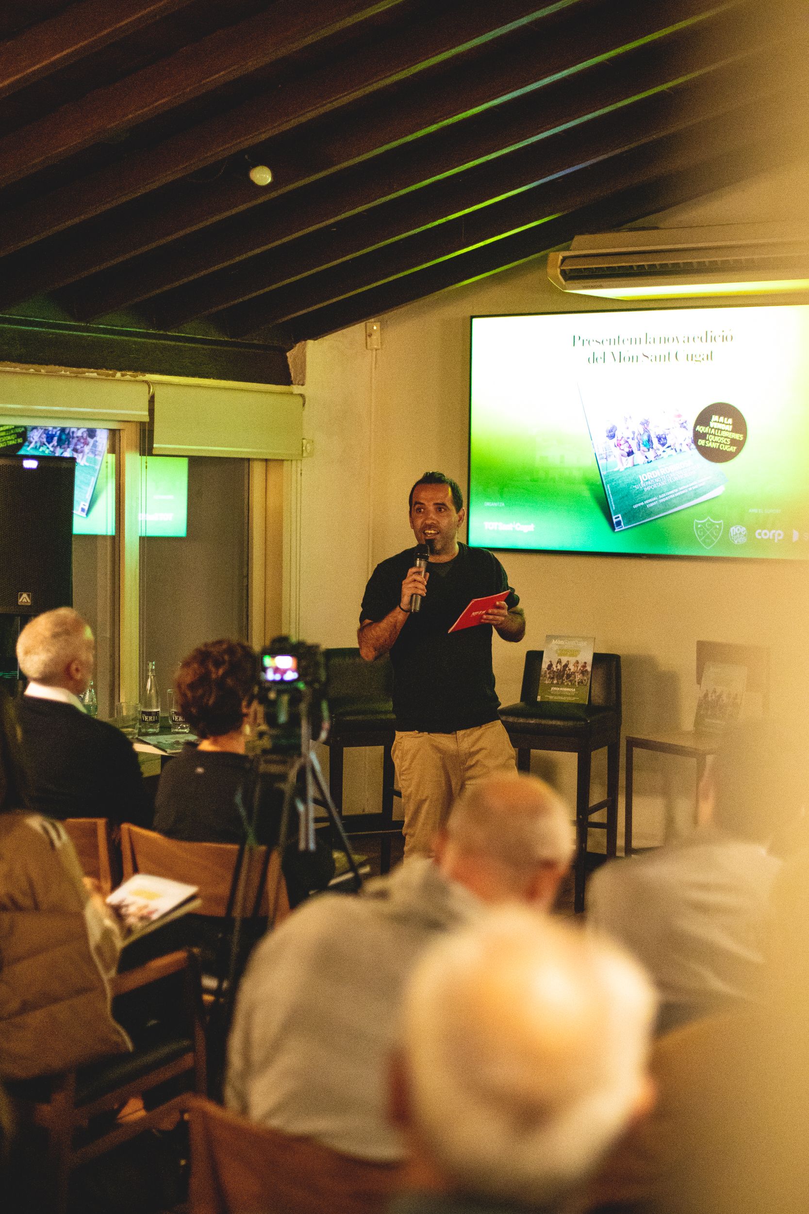 Nielo Ballart, periodista encarregat de la redacció del Món Sant Cugat dedicat a l'esport  FOTO: Joana Arribas (TOT Sant Cugat) 