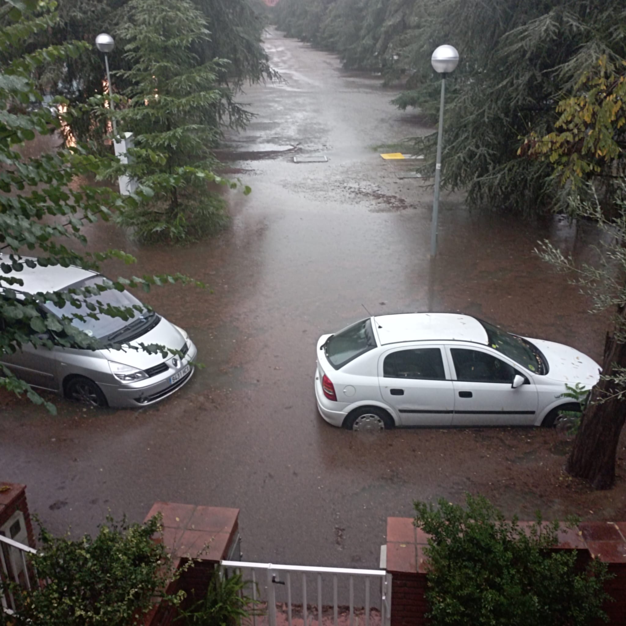 Inundacions al passeig de Xavier Azqueta. FOTO: Cedida