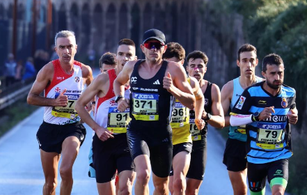 Josep Díaz Carretero (dreta), durant la celebració de la Behobia - San Sebastián. FOTO: Cedida