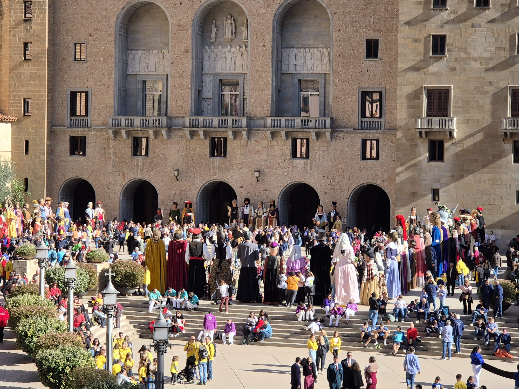 Trobada gegantera a Montserrat. FOTO: Cedida