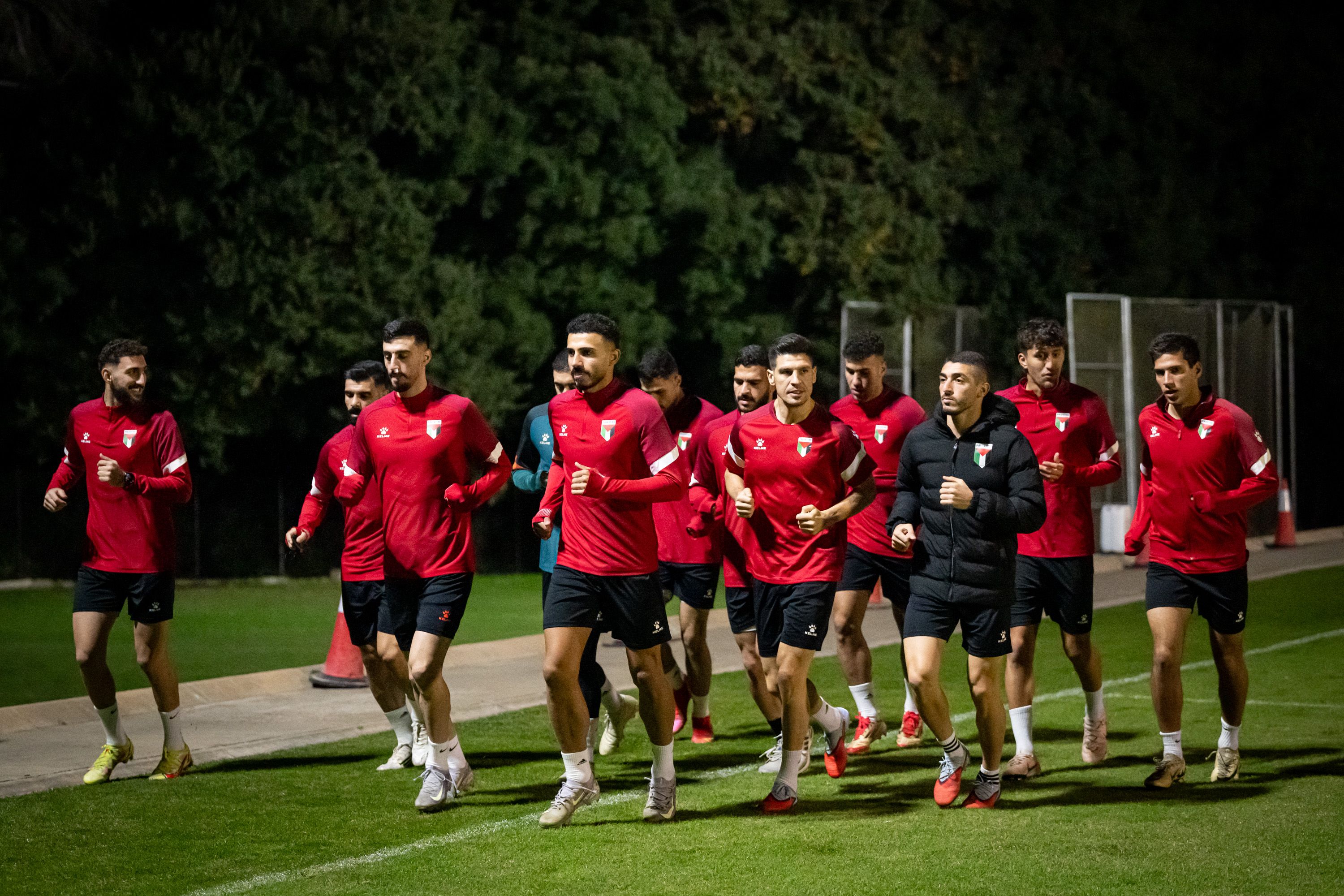 La selecció de futbol de Palestina entrenant en el CAR Sant Cugat. FOTO: Felipe Mondino