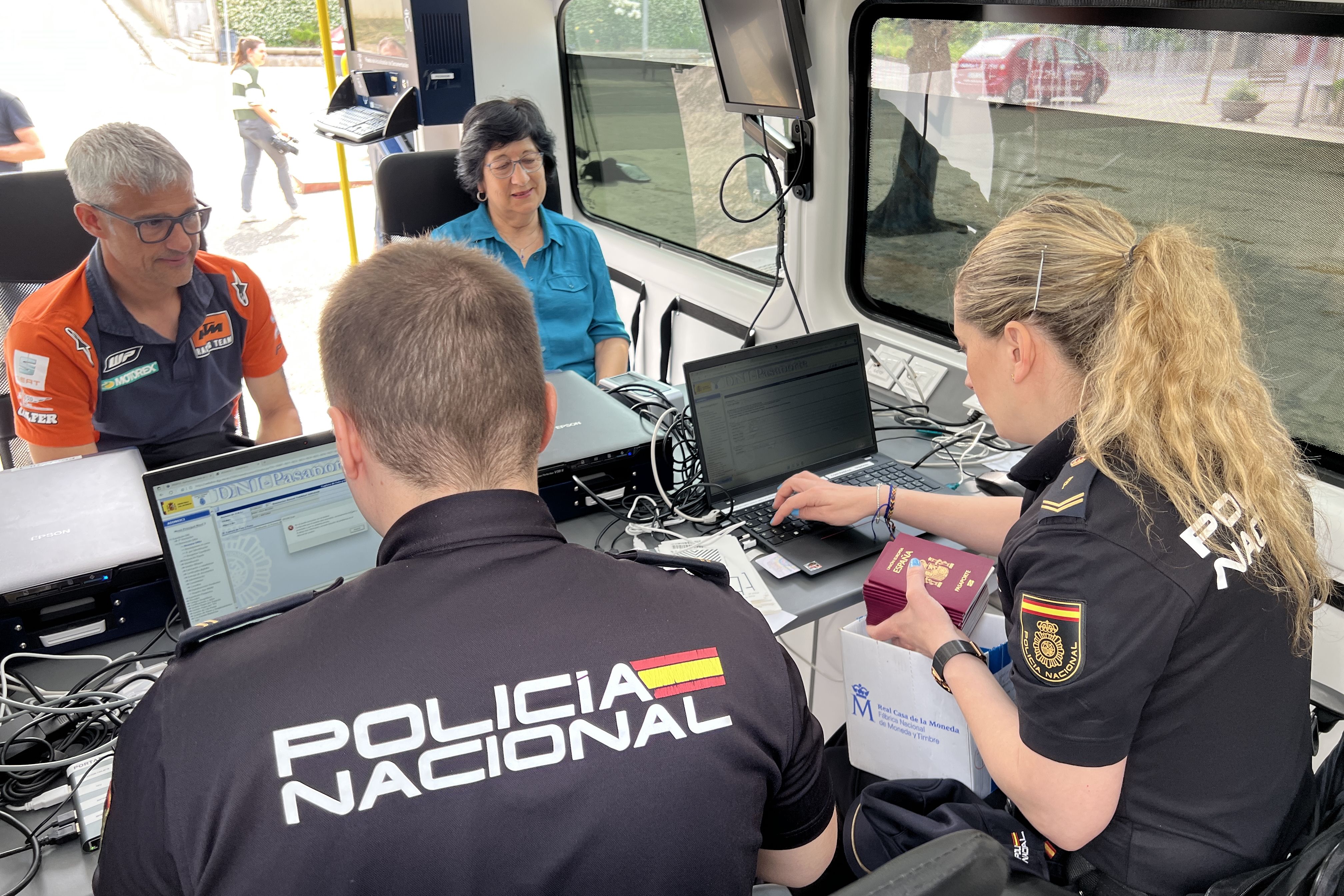 Unitat mòbil de documentació de la Policia Nacional. FOTO: ACN