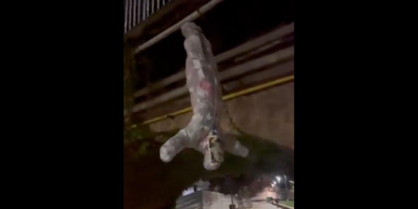 Ninot amb la cara de Francsico Franca al pont de la rambla de Can Mora. FOTO: @arranstcugat