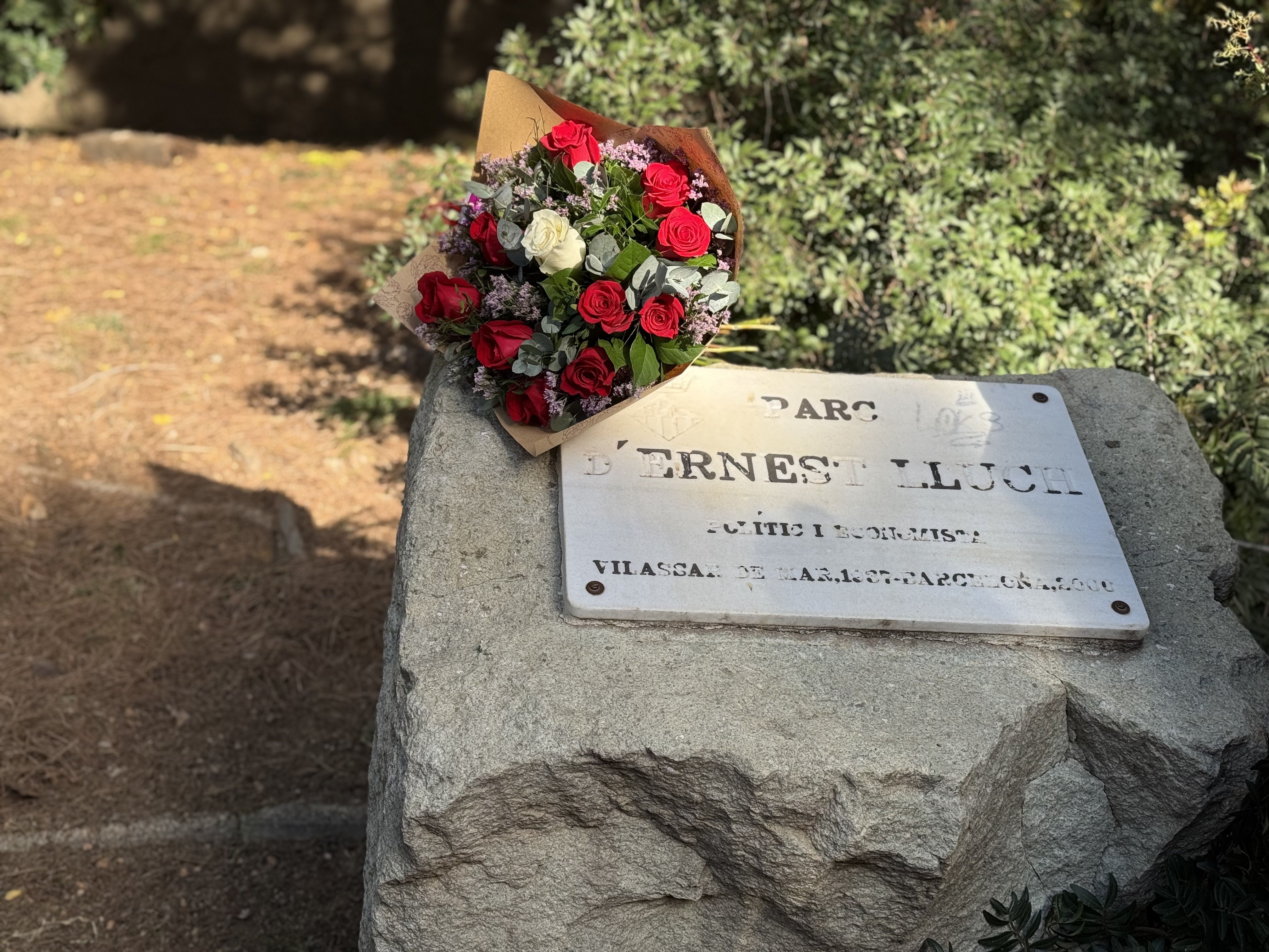 L'acte d'homenatge al parc que porta el nom d'Ernest LLuch FOTO: TOT Sant Cugat
