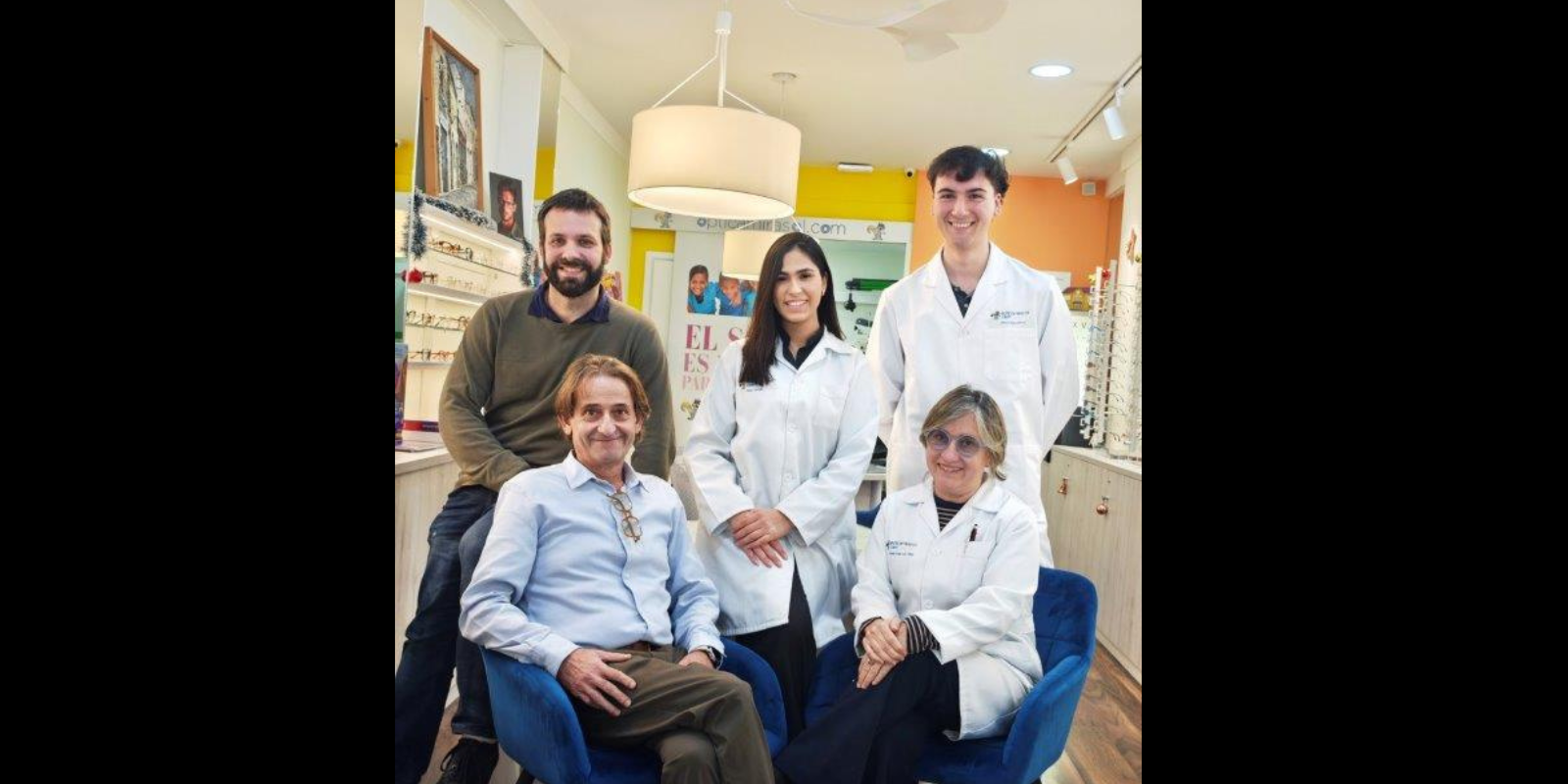 L'equip d'Òptica Mirasol. FOTO: Cedida