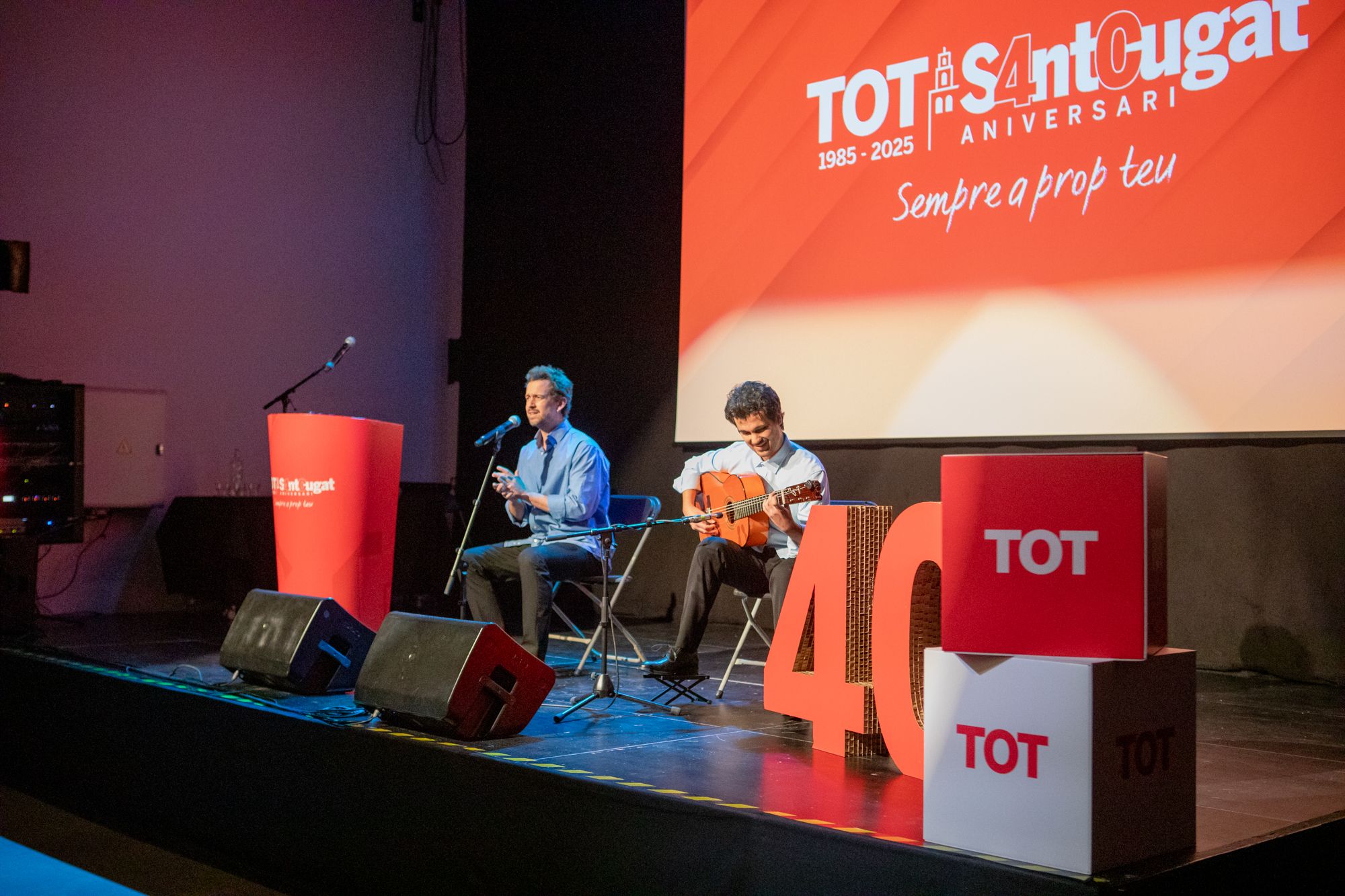 Actuació de Pere Martínez i Pau Doménech. FOTO: Joana Arribas (TOT Sant Cugat)