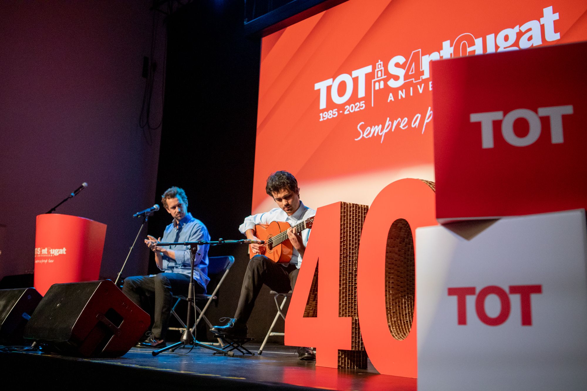 Actuació de Pere Martínez i Pau Doménech. FOTO: Joana Arribas (TOT Sant Cugat)