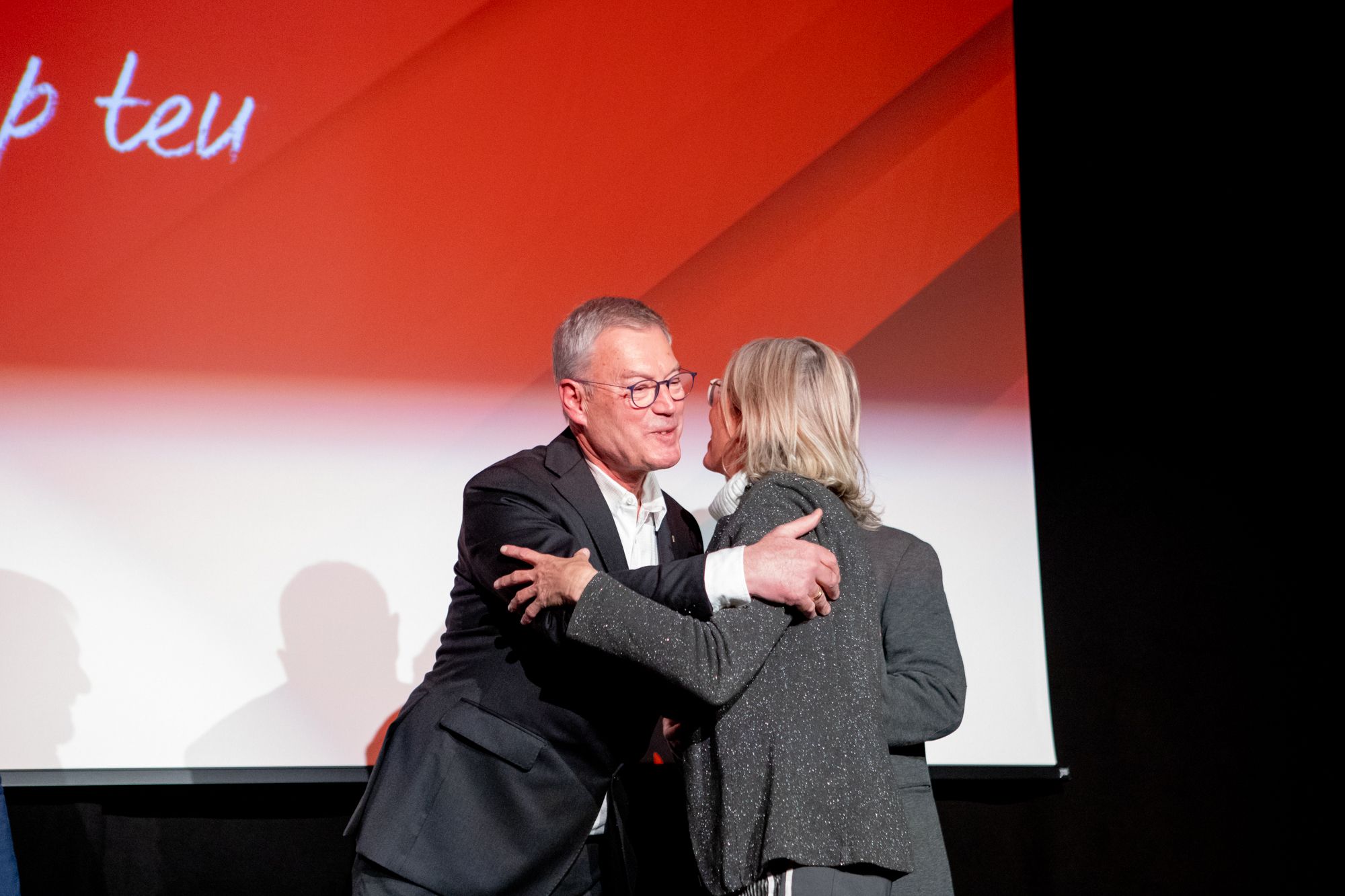 Reconeixements a comerços que confien des del primer dia en el TOT: . FOTO: Joana Arribas (TOT Sant Cugat)
