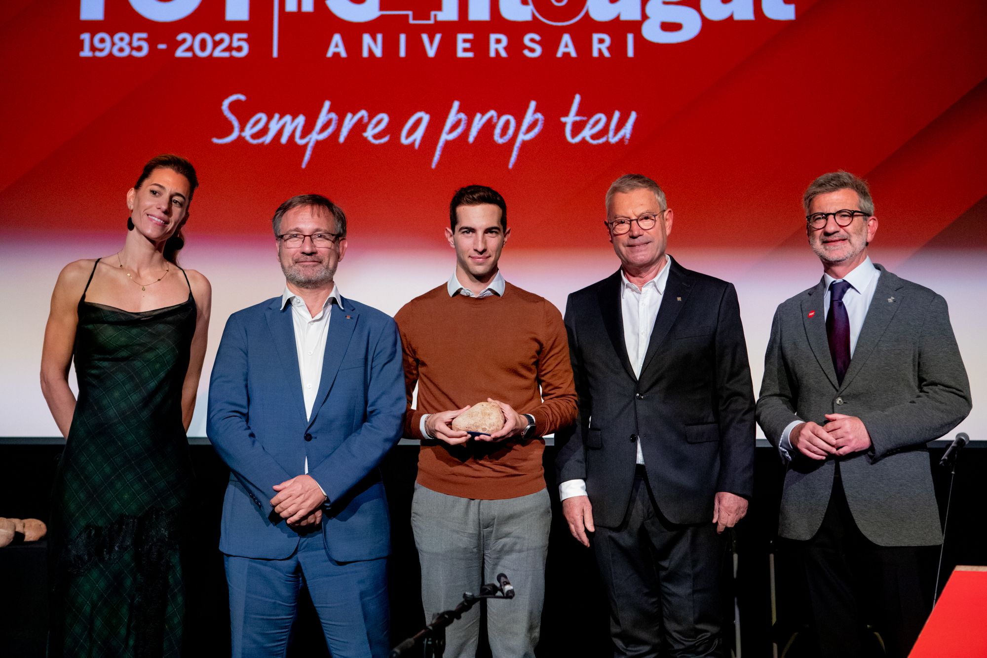 Reconeixements a comerços que confien des del primer dia en el TOT, com Organ: . FOTO: Joana Arribas (TOT Sant Cugat)