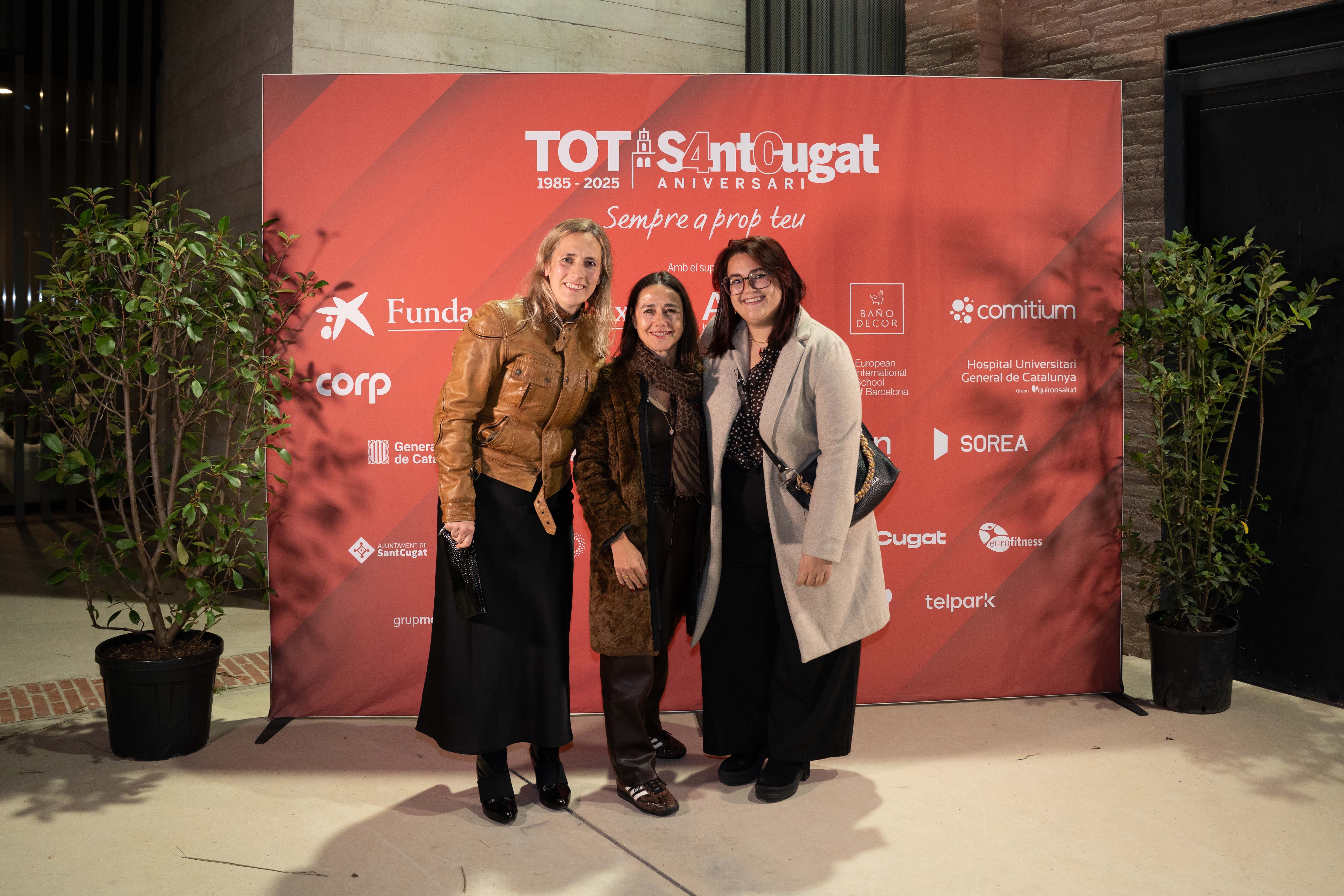 Photocall de l'acte institucional dels 40 anys del TOT Sant Cugat FOTO: Carmen de Olazabal (TOT Sant Cugat)