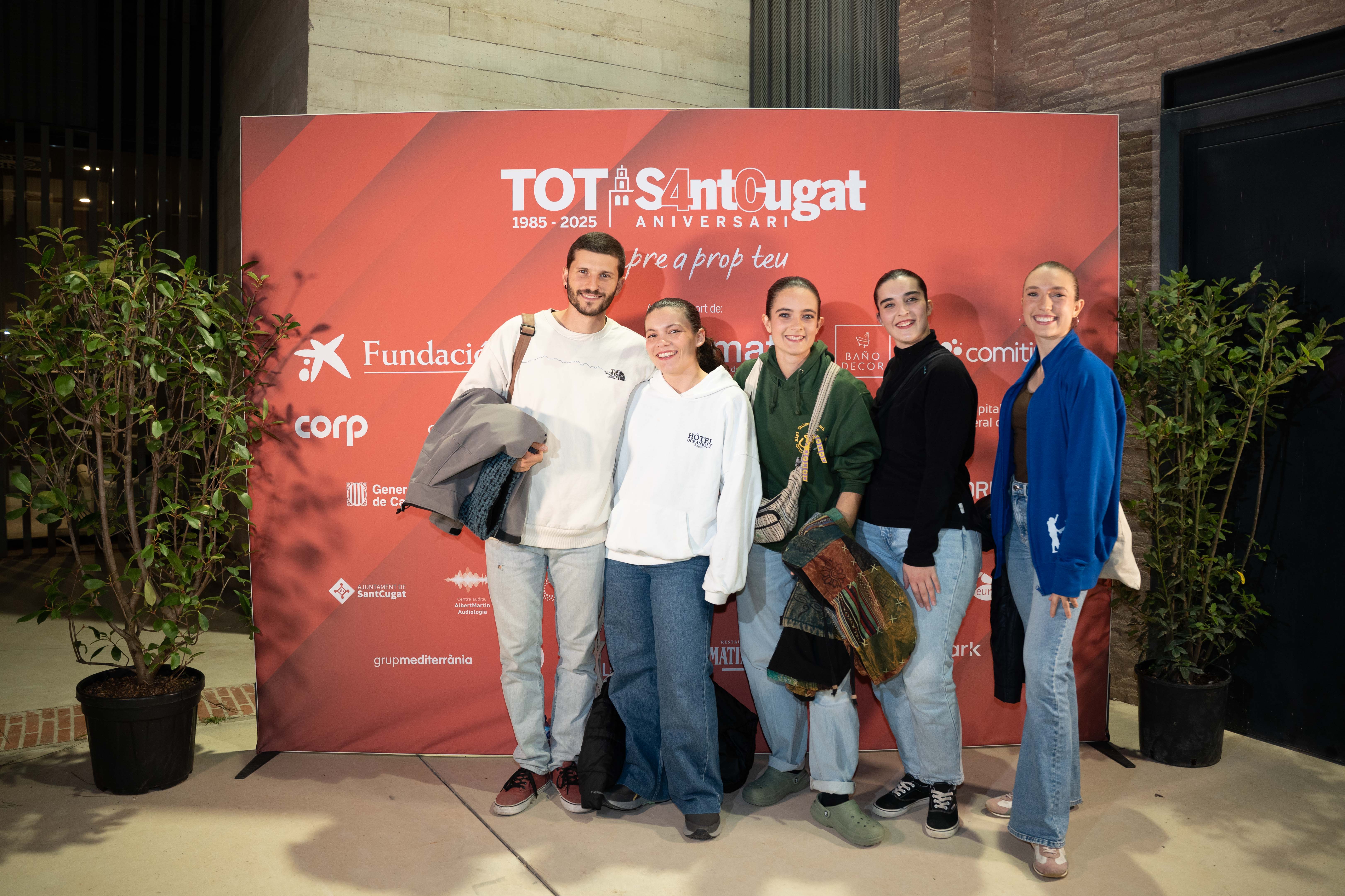 Photocall de l'acte institucional dels 40 anys del TOT Sant Cugat FOTO: Carmen de Olazabal (TOT Sant Cugat)