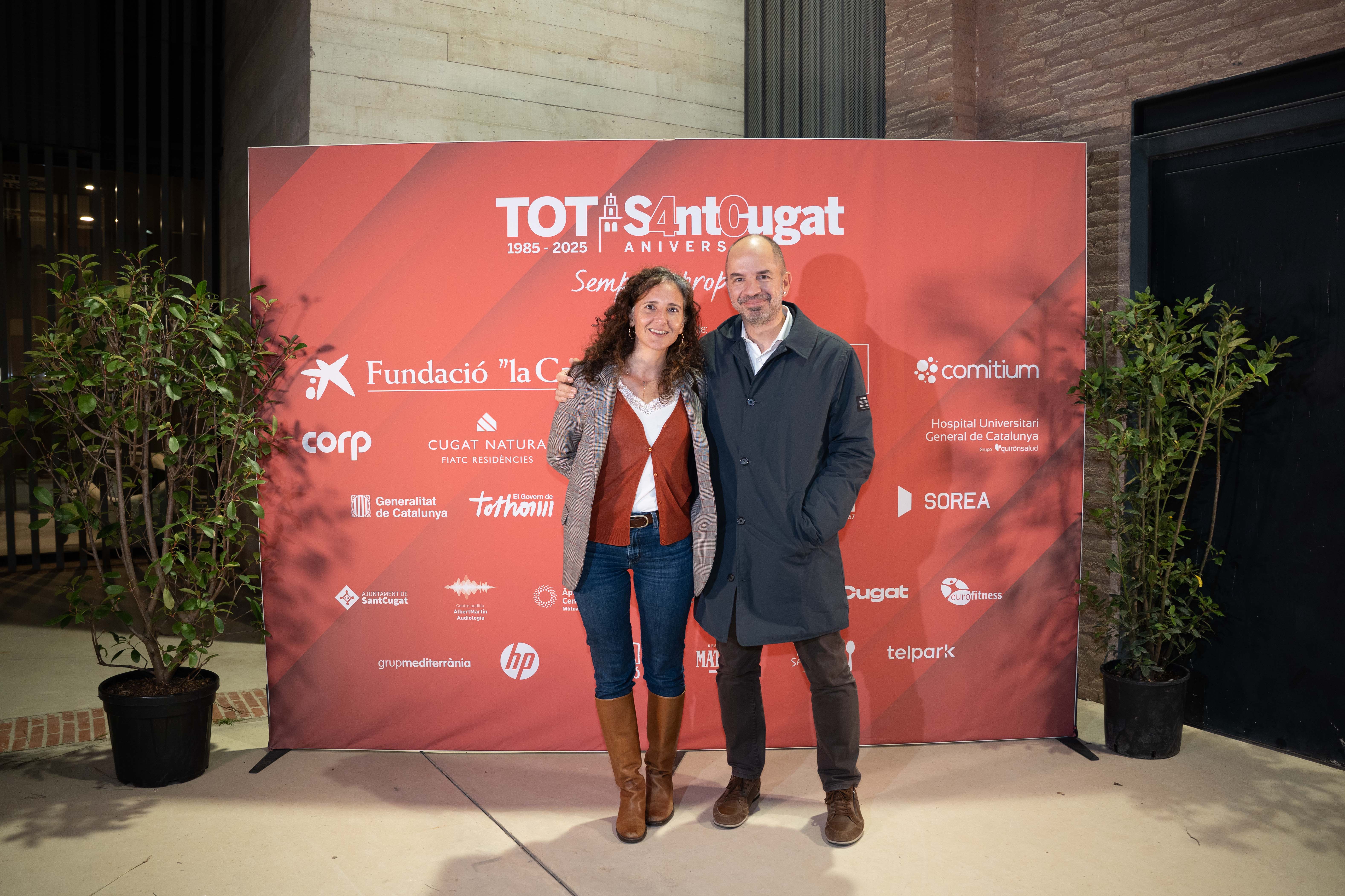 Photocall de l'acte institucional dels 40 anys del TOT Sant Cugat FOTO: Carmen de Olazabal (TOT Sant Cugat)