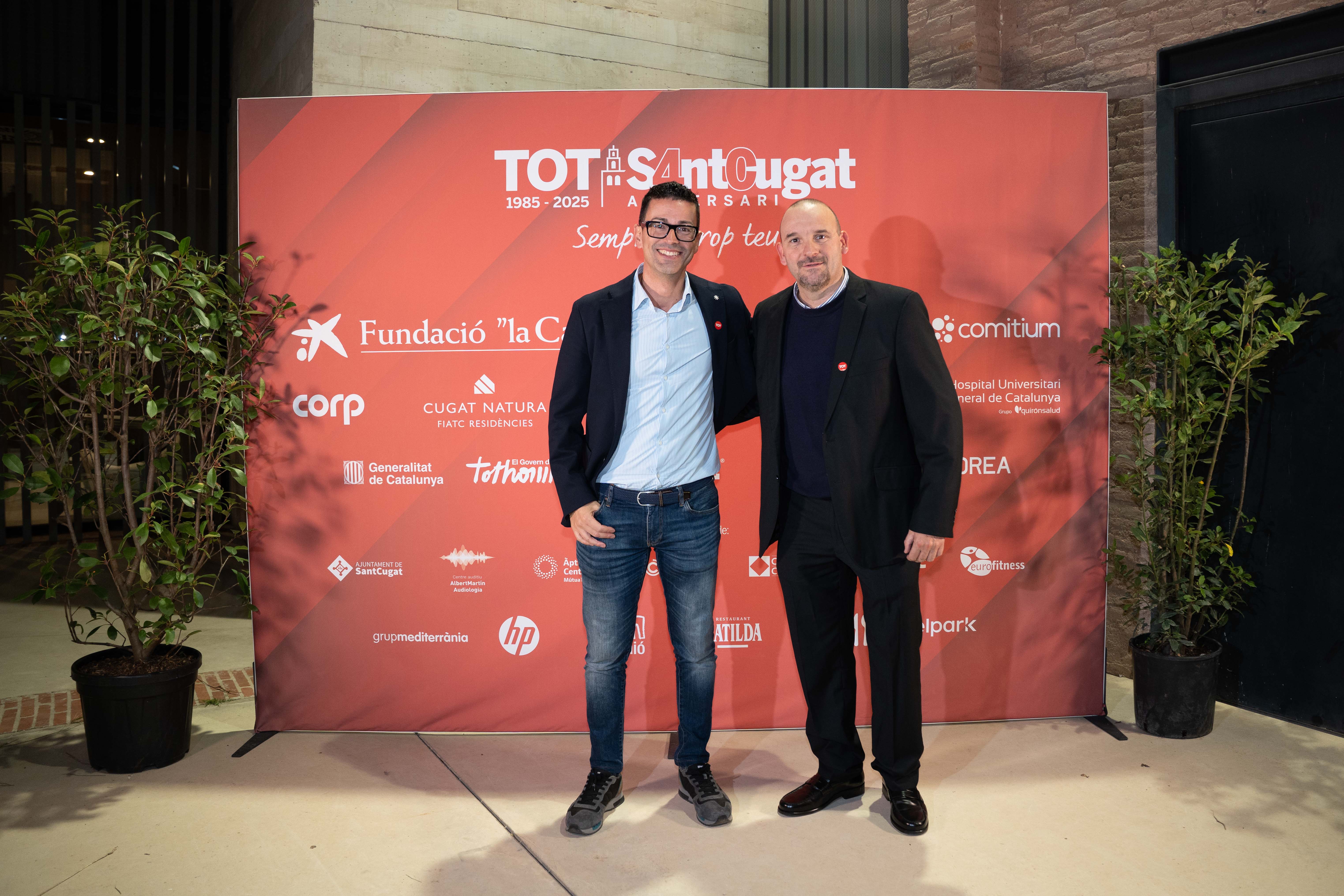 Photocall de l'acte institucional dels 40 anys del TOT Sant Cugat FOTO: Carmen de Olazabal (TOT Sant Cugat)