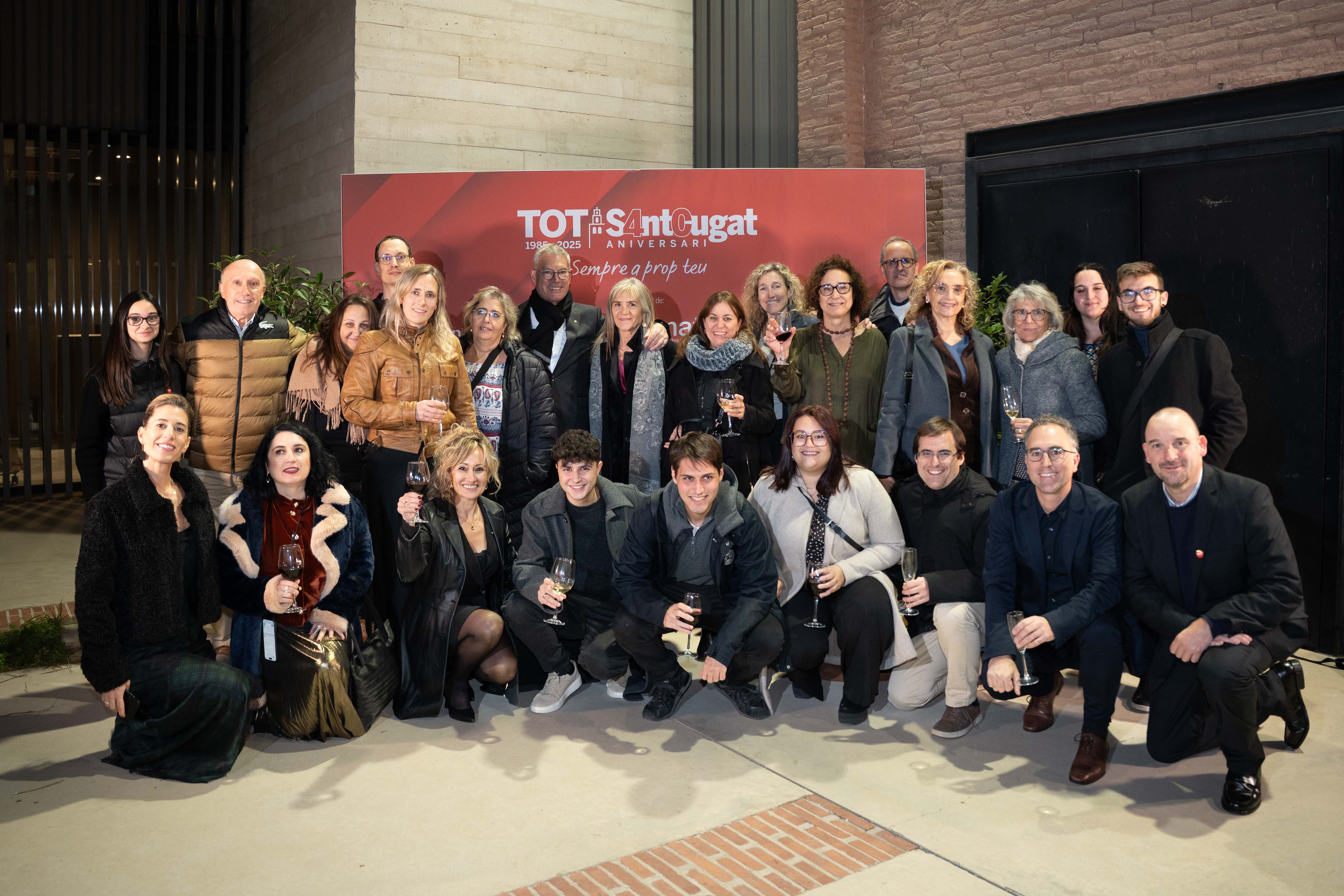 Photocall de l'acte institucional dels 40 anys del TOT Sant Cugat FOTO: Carmen de Olazabal (TOT Sant Cugat)