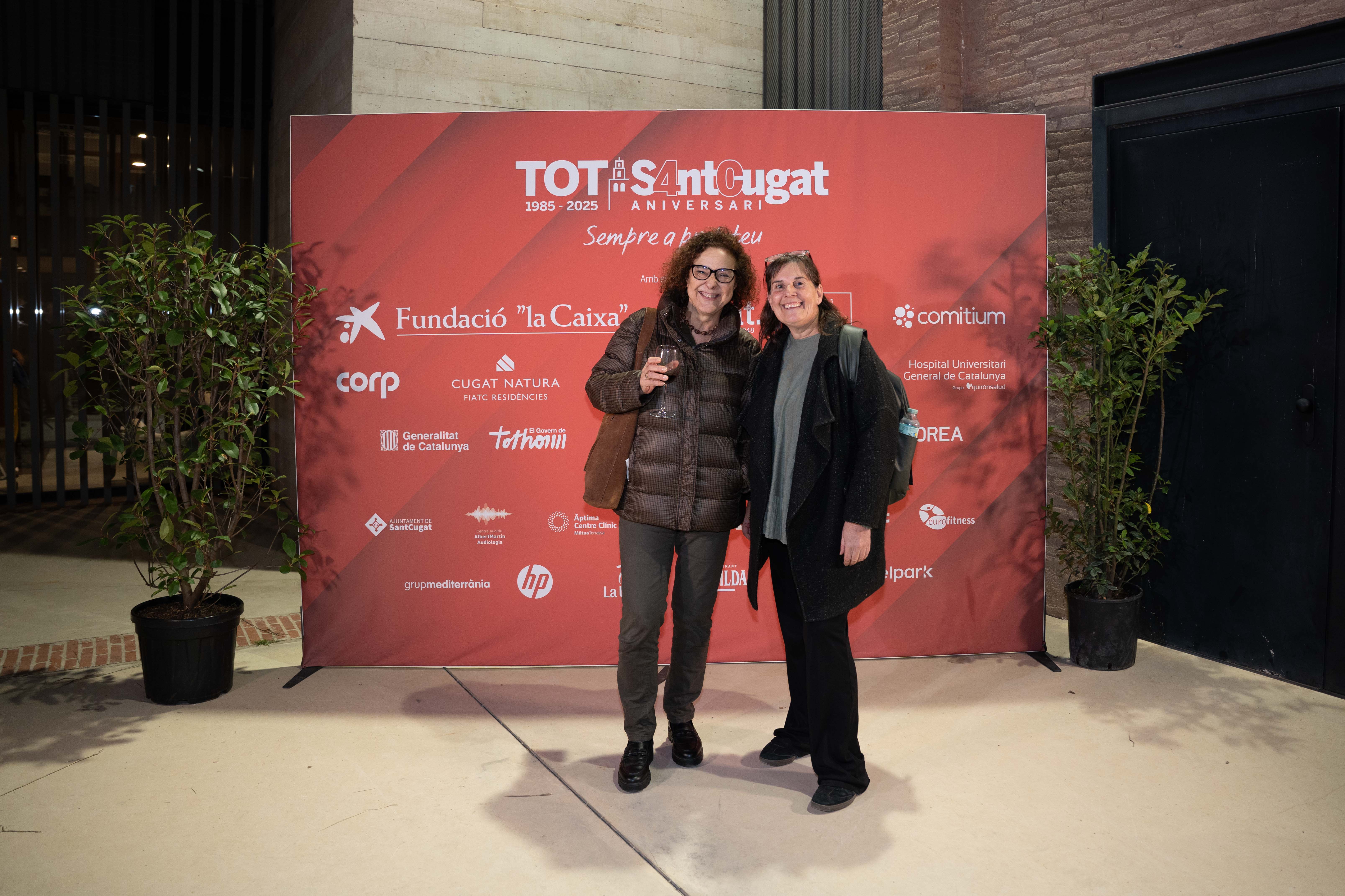 Photocall de l'acte institucional dels 40 anys del TOT Sant Cugat FOTO: Carmen de Olazabal (TOT Sant Cugat)
