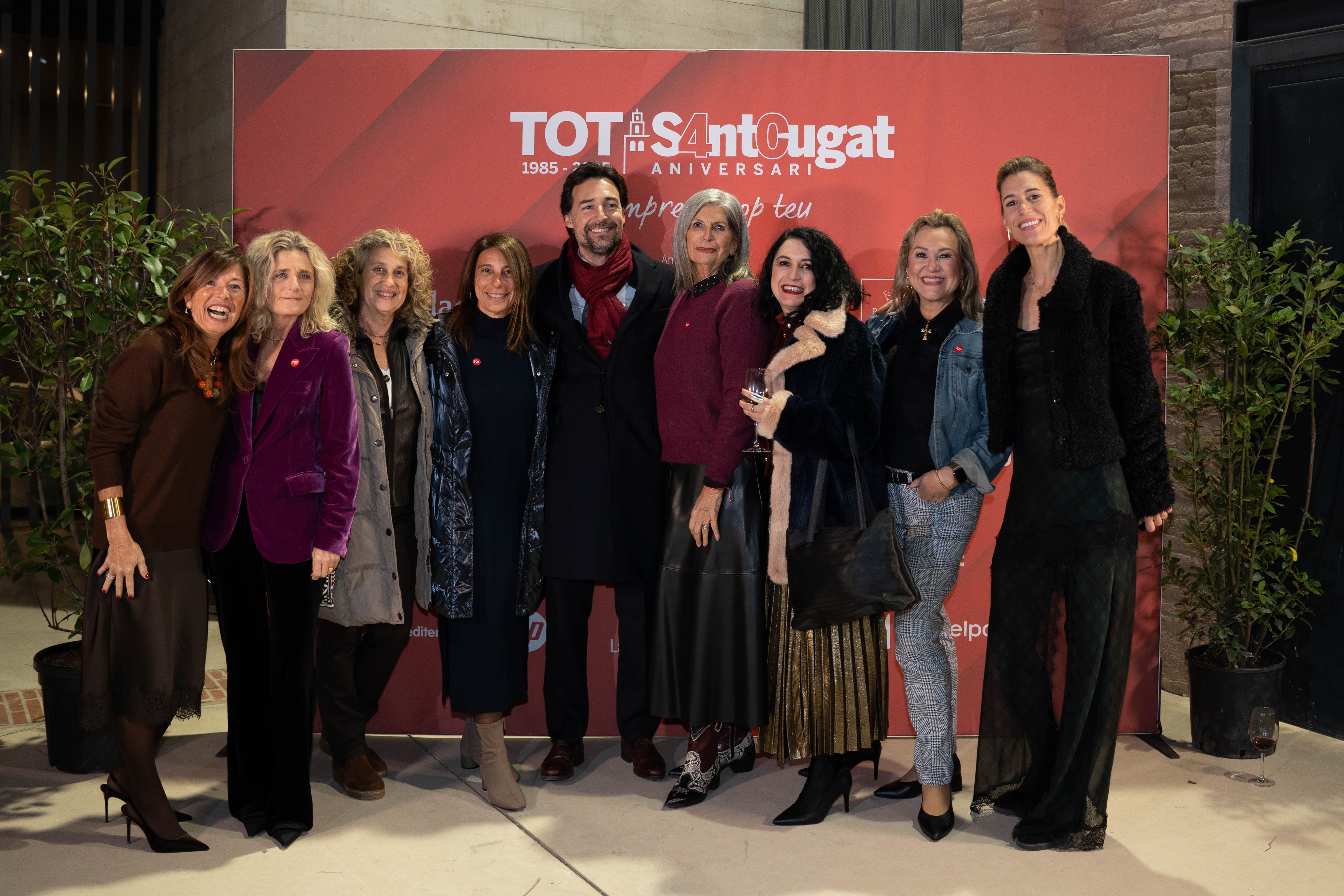 Photocall de l'acte institucional dels 40 anys del TOT Sant Cugat FOTO: Carmen de Olazabal (TOT Sant Cugat)